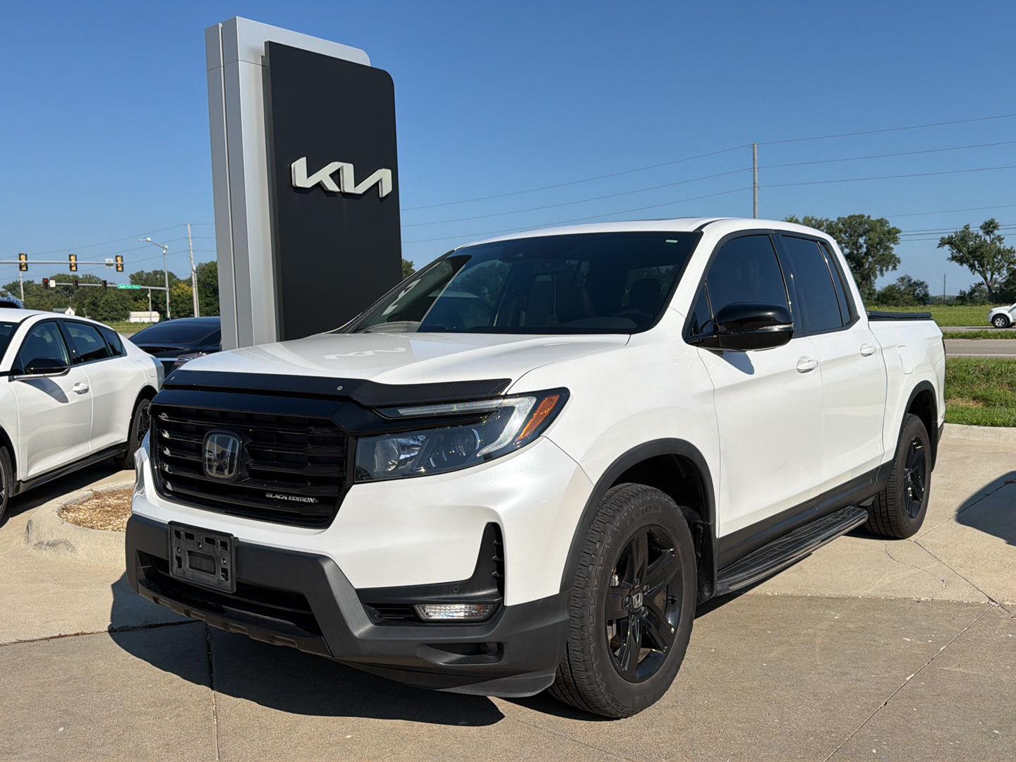 Platinum White Pearl 2022 Honda Ridgeline Pickup Truck All-Wheel Drive Automatic