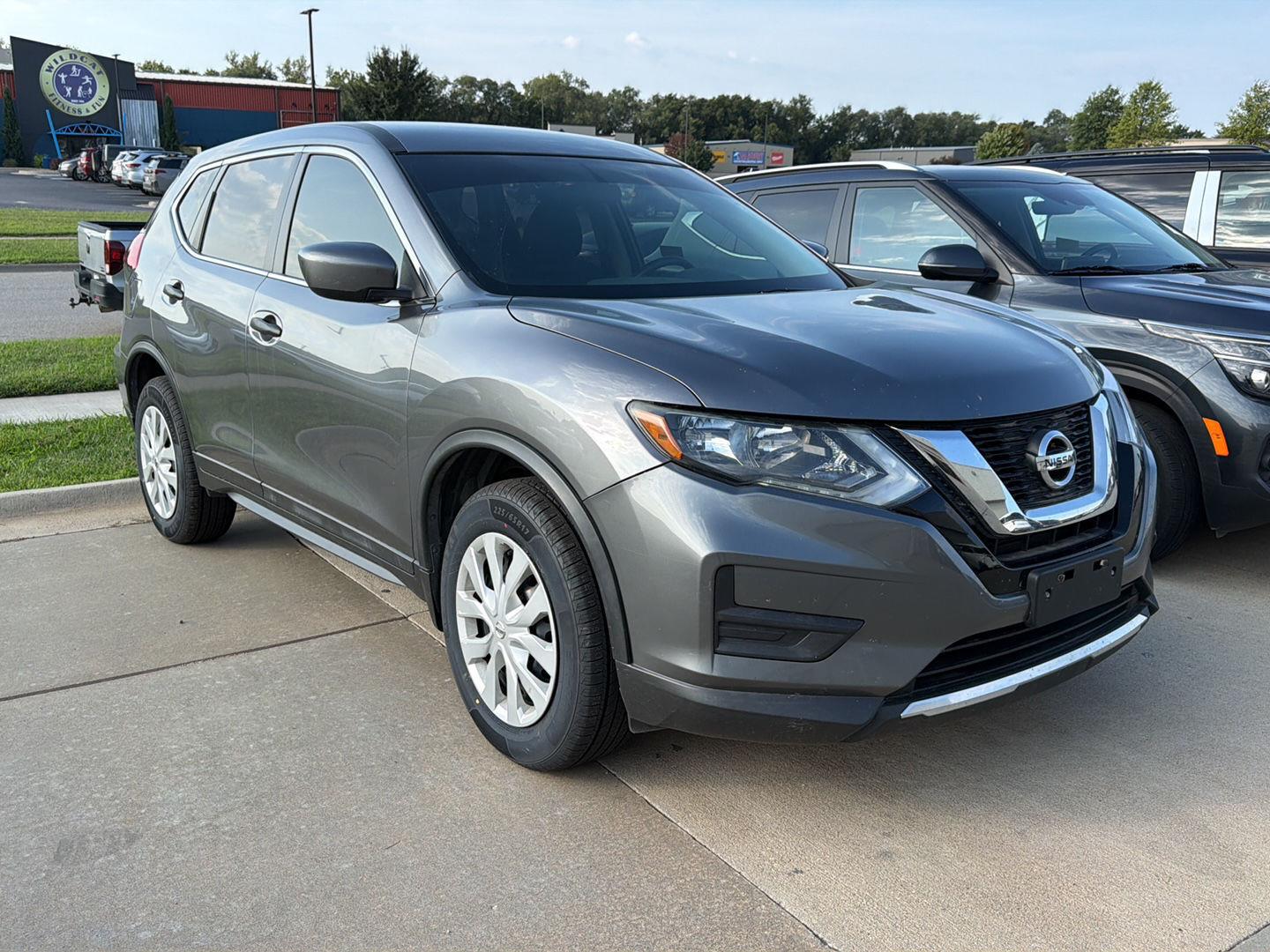 Gray (Gun Metallic) 2017 Nissan Rogue SUV / Crossover All-Wheel Drive Continuously Variable Transmission