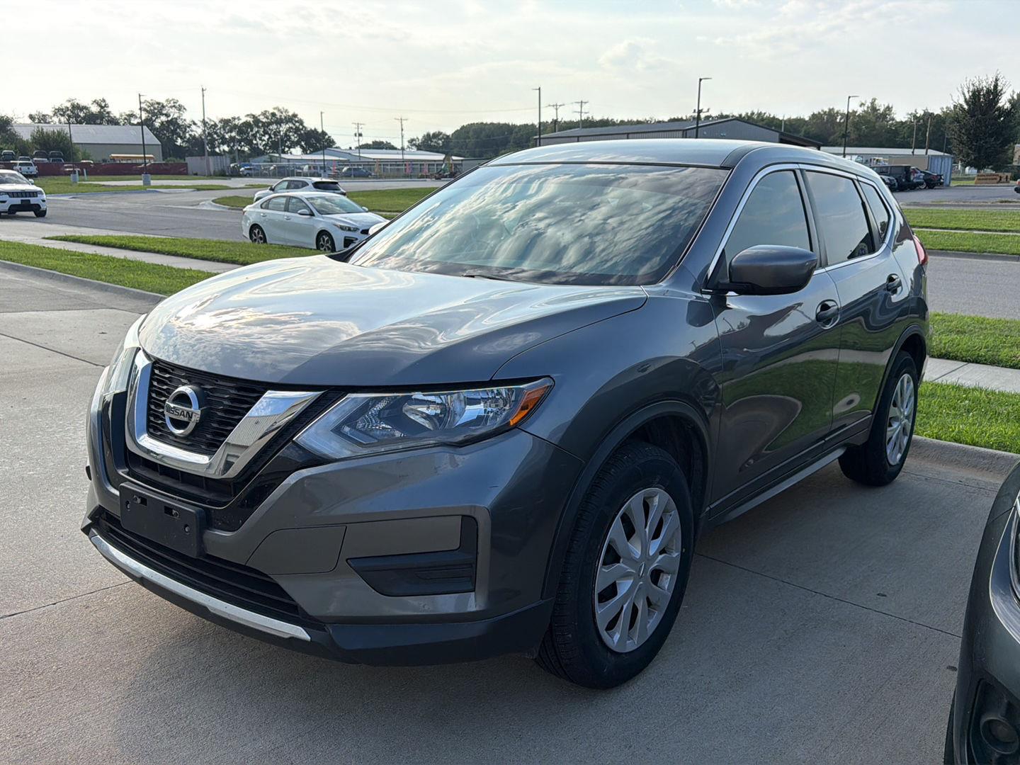 Gray (Gun Metallic) 2017 Nissan Rogue SUV / Crossover All-Wheel Drive Continuously Variable Transmission