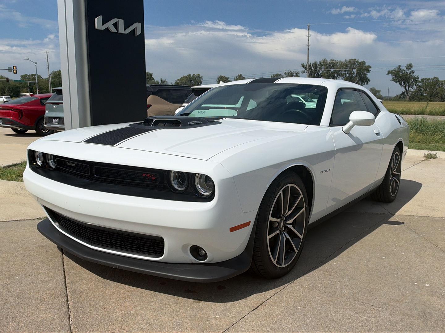 White Knuckle Clearcoat 2022 Dodge Challenger Coupe Rear-Wheel Drive 8-Speed Automatic