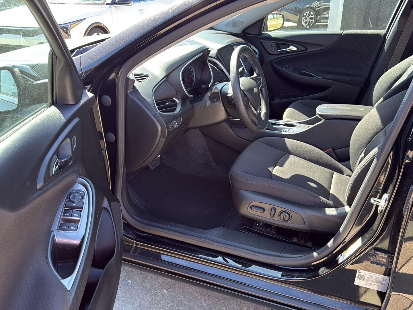2024 Chevrolet Malibu LT with 1LT FWD