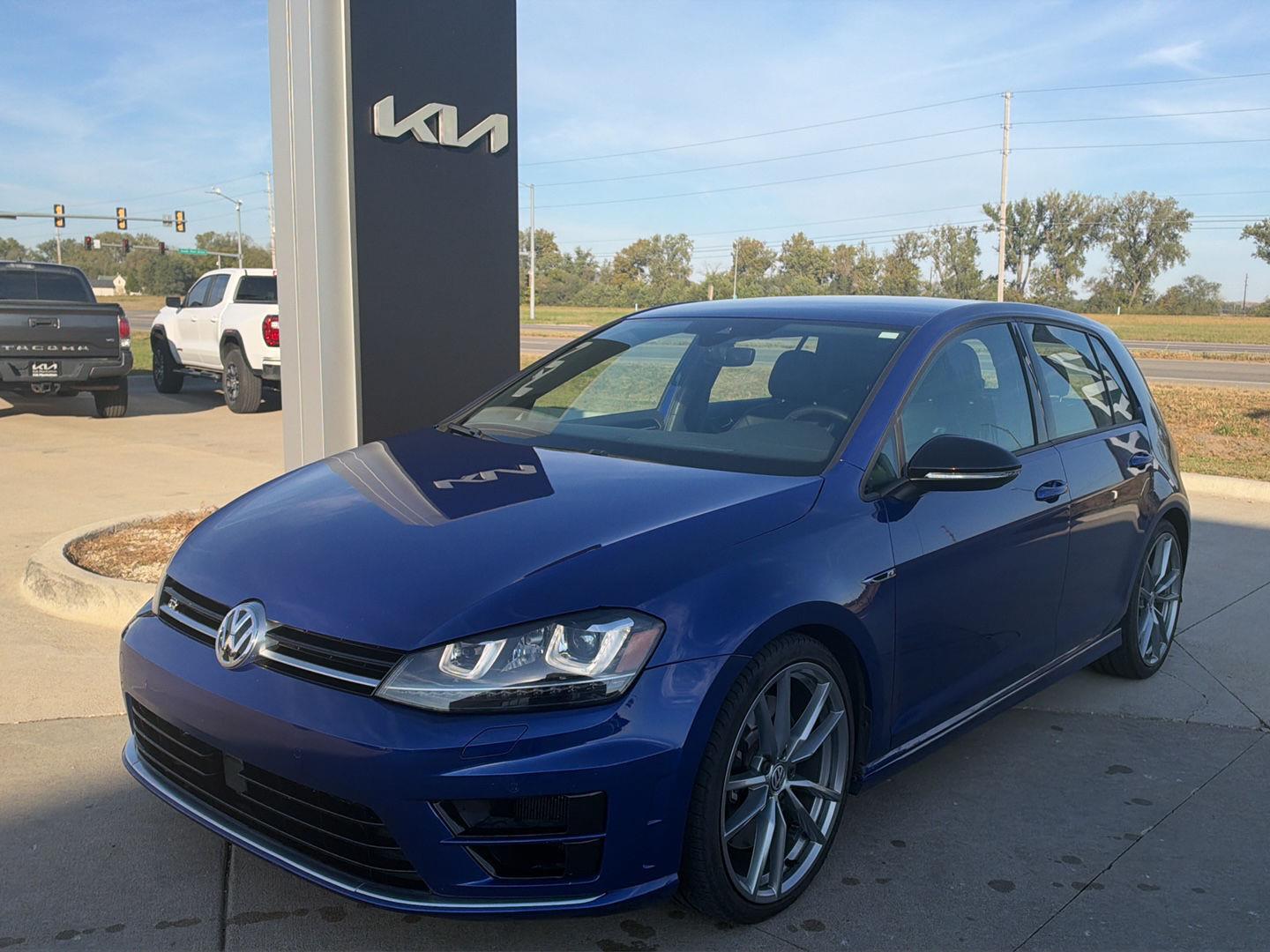 2017 Volkswagen Golf R 4-Door AWD with DCC and Navigation