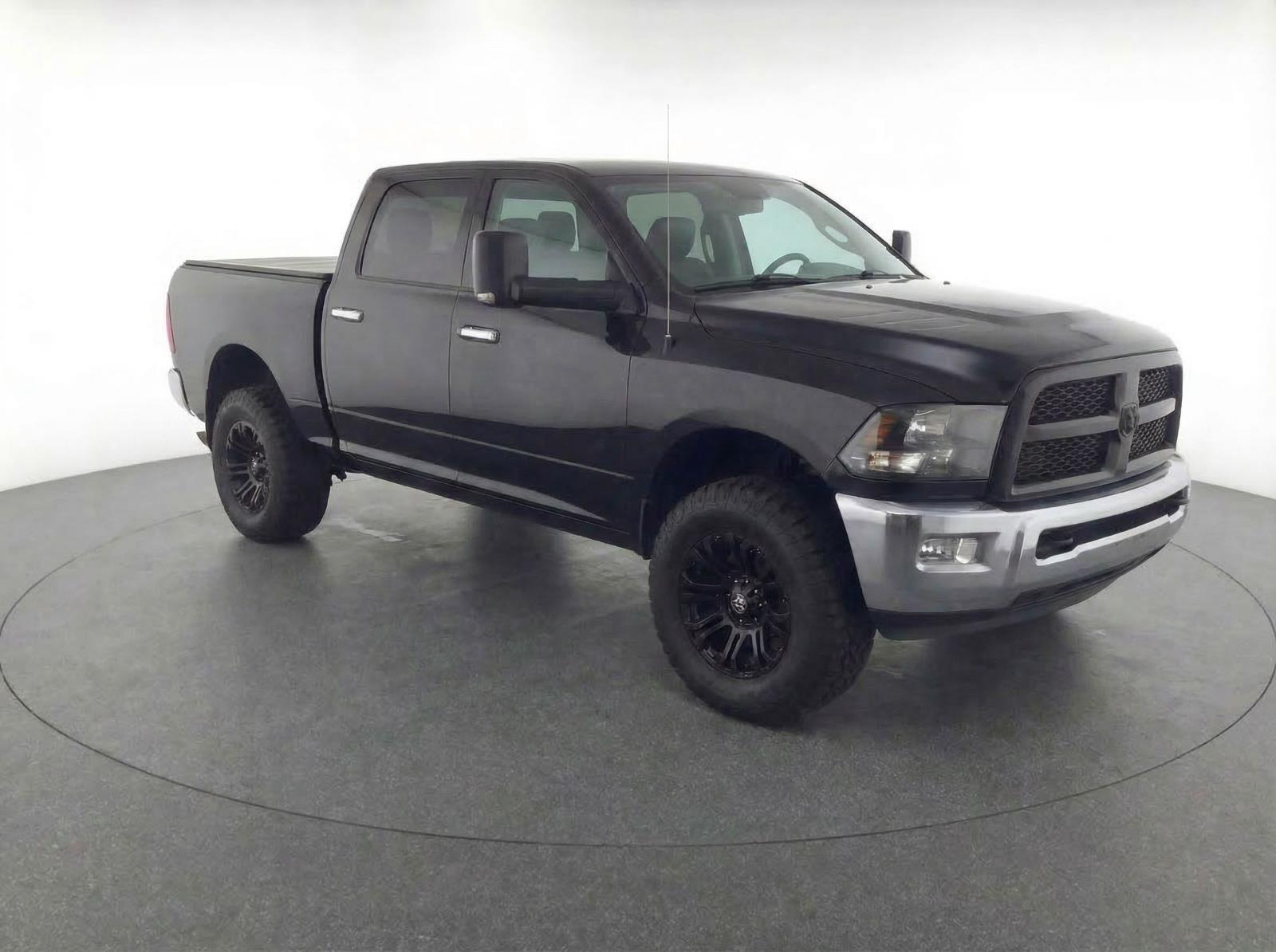 Brilliant Black Crystal Pearlcoat 2010 Dodge RAM 2500 SLT Crew Cab 4WD Pickup Truck Four-Wheel Drive 6-Speed Manual Overdrive