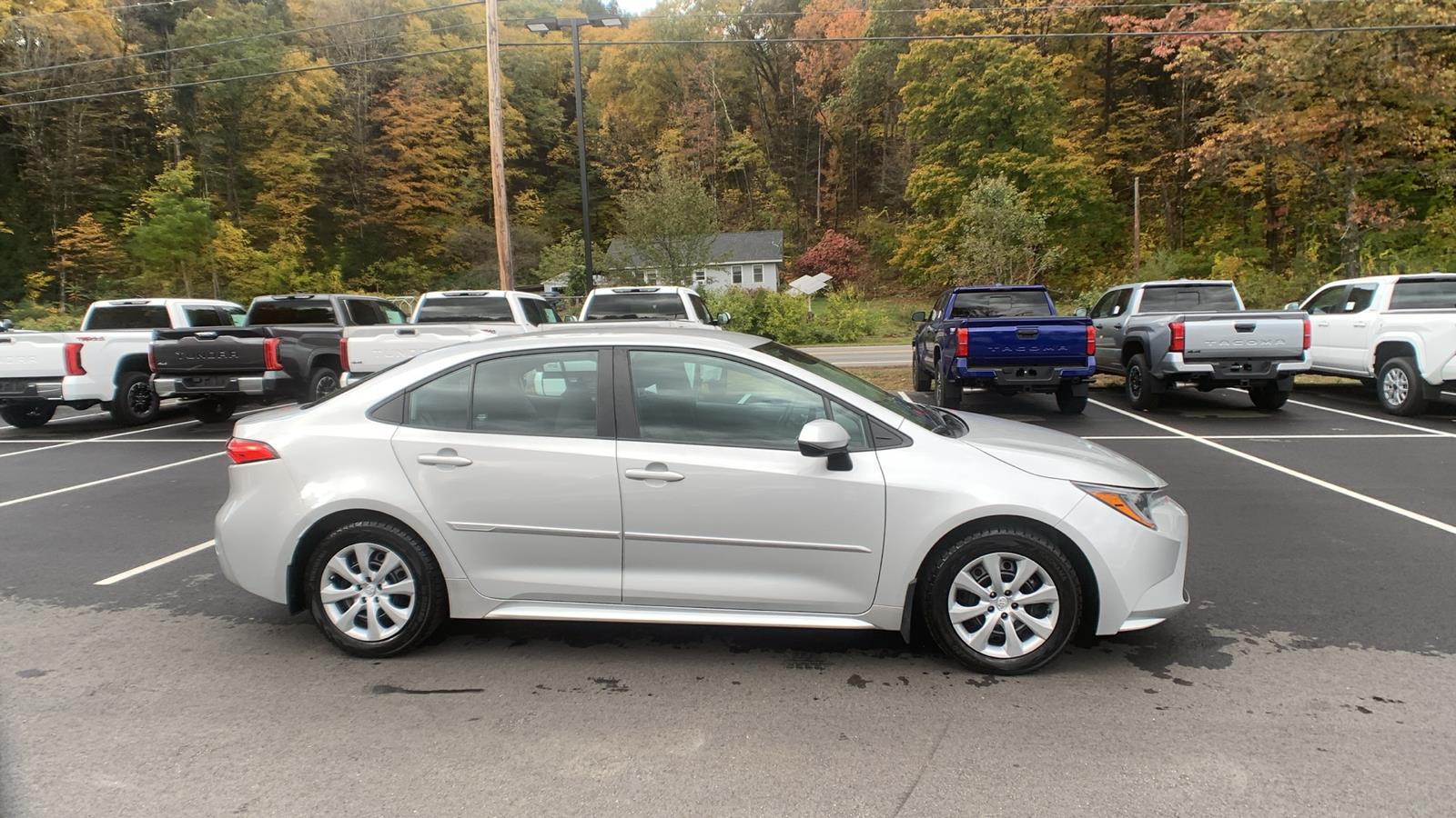 Used 2022 Toyota Corolla LE with VIN 5YFEPMAEXNP292403 for sale in Westminster, VT