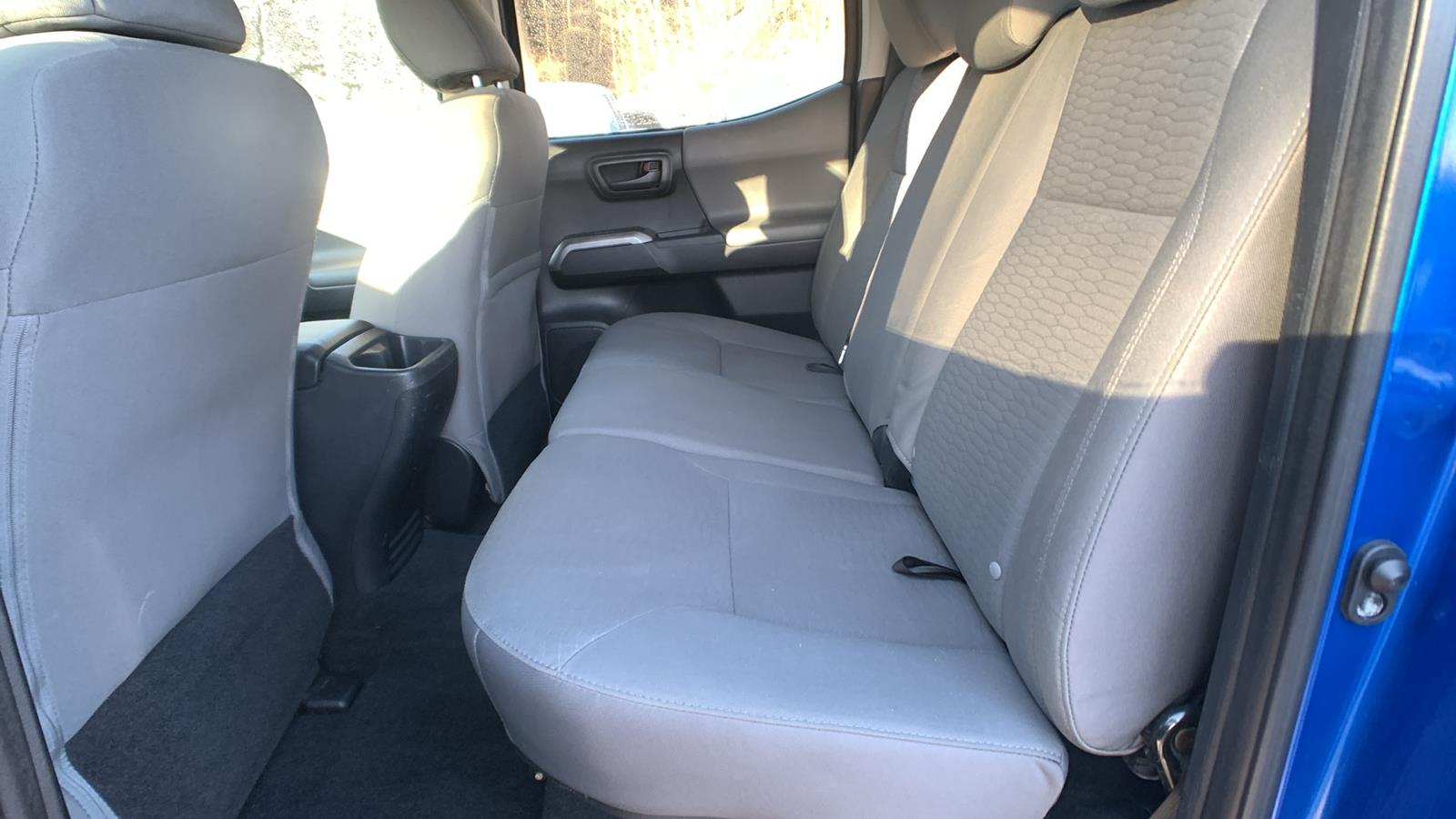Used 2018 Toyota Tacoma Short Bed,Crew Cab Pickup