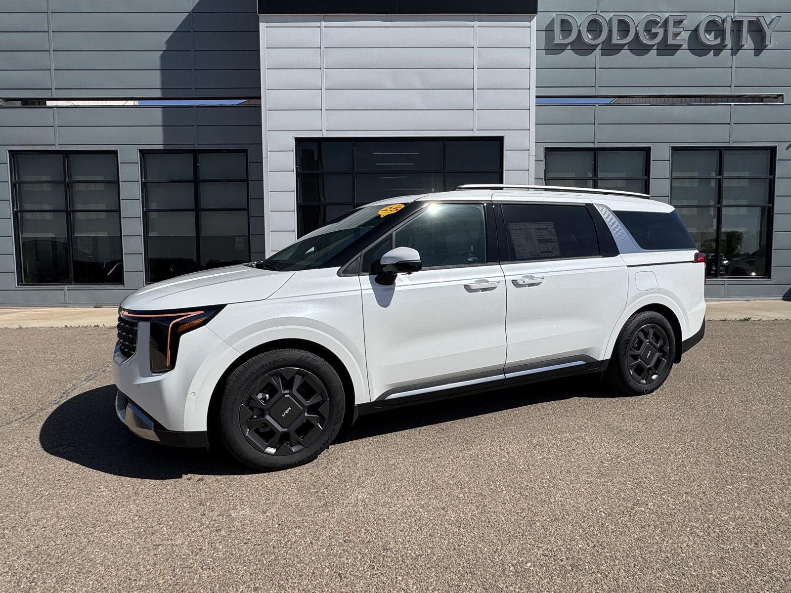 SNOW WHITE PEARL 2026 Kia Carnival Minivan Front-Wheel Drive