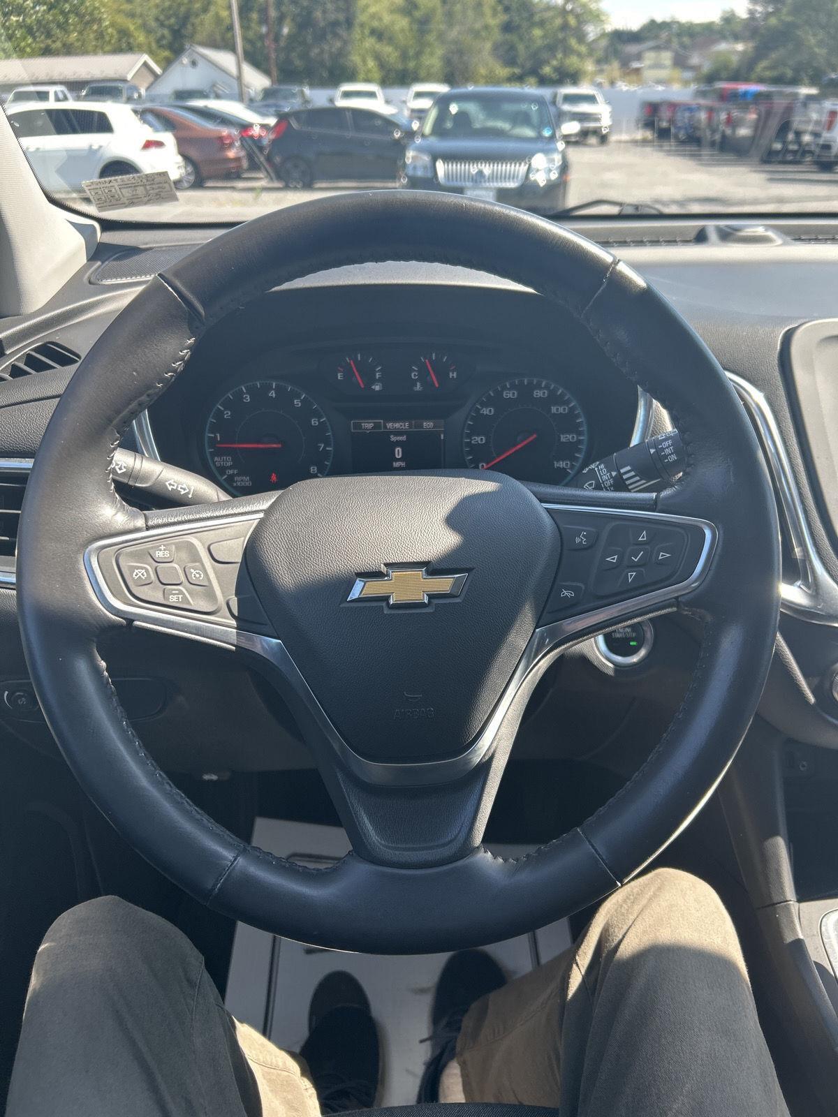 2018 Chevrolet Equinox LT photo 9