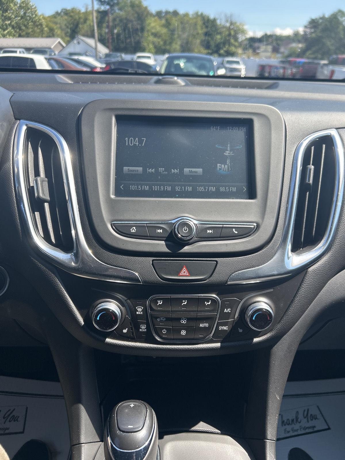 2018 Chevrolet Equinox LT photo 12