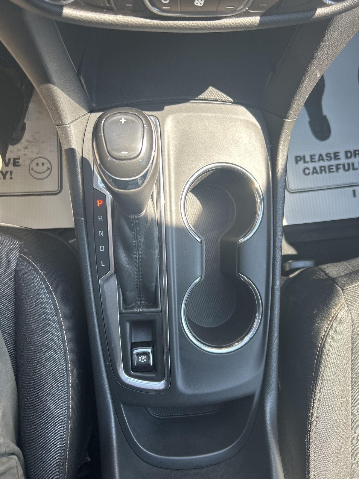 2018 Chevrolet Equinox LT photo 15