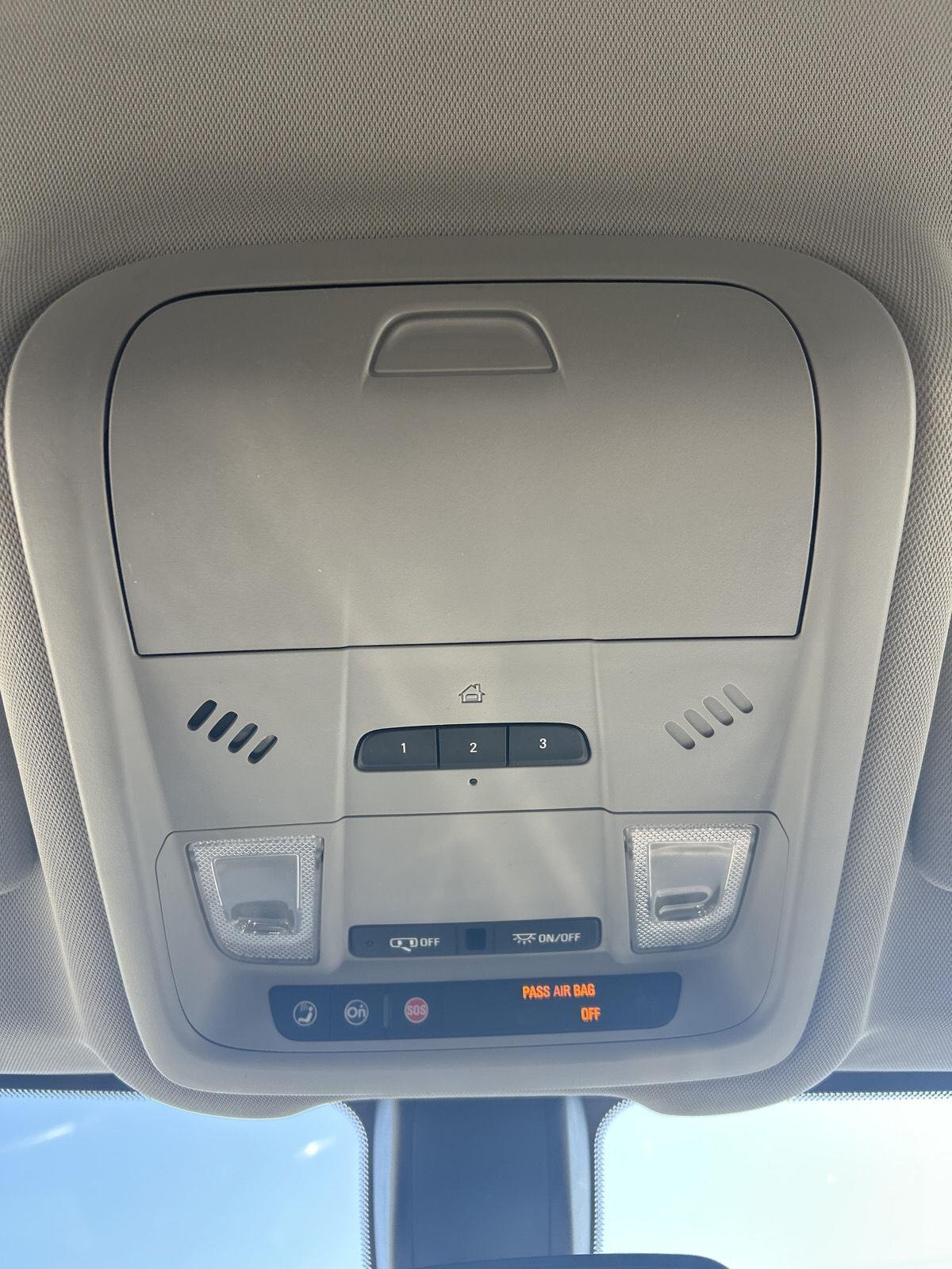 2018 Chevrolet Equinox LT photo 17