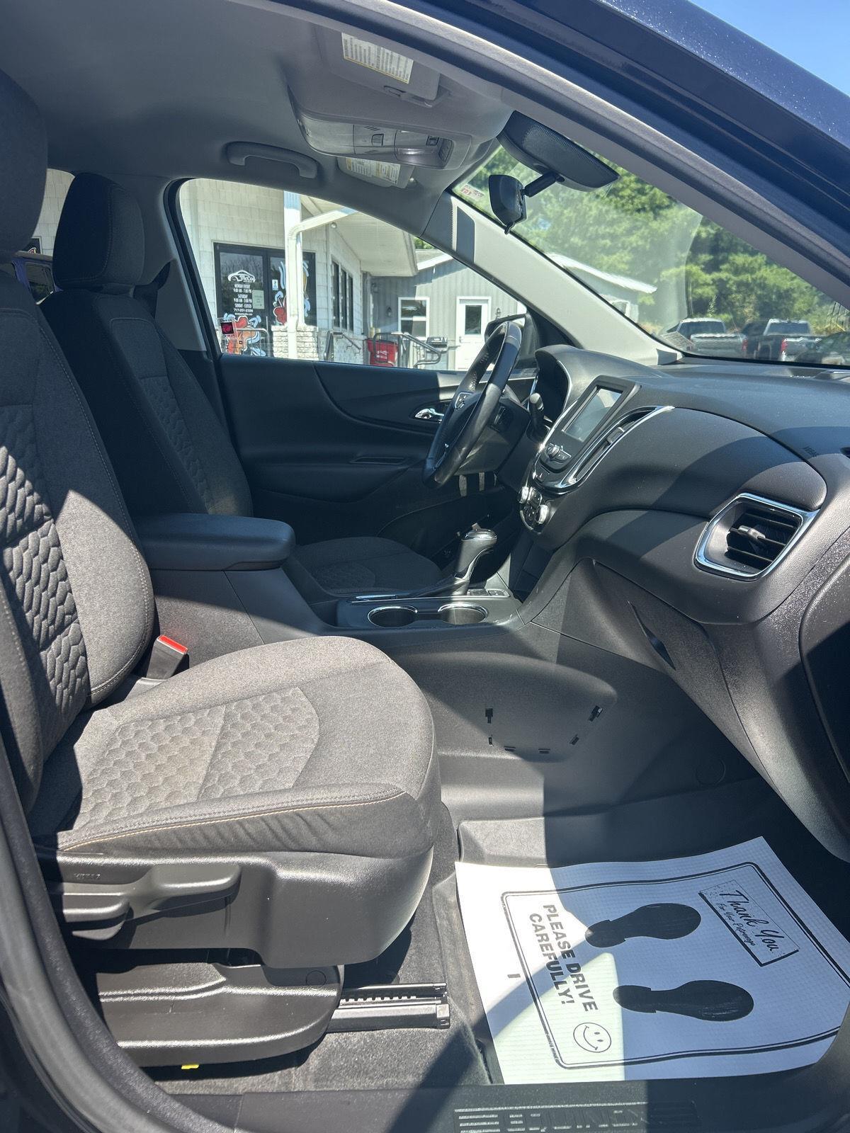 2018 Chevrolet Equinox LT photo 26