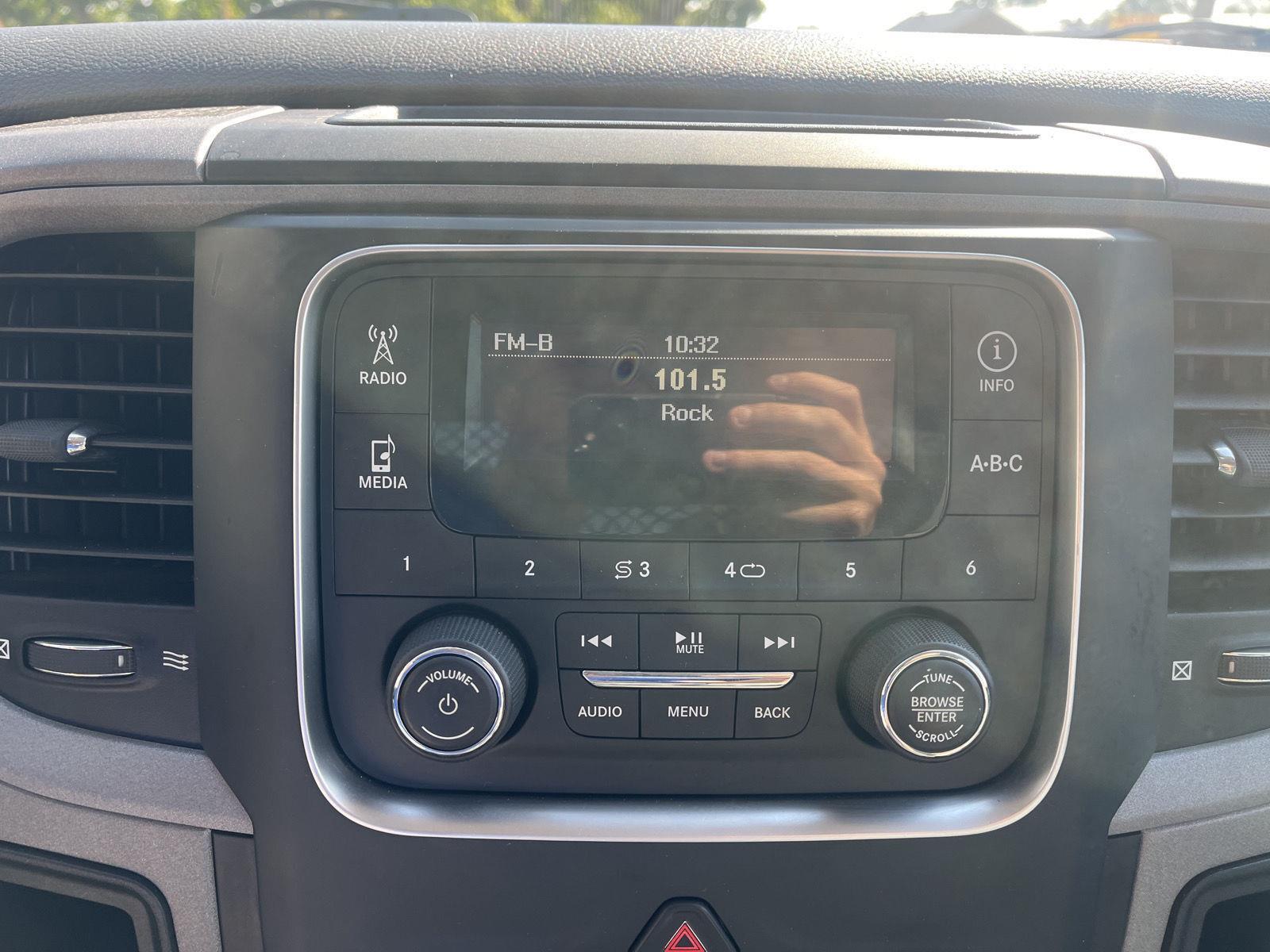 2015 Ram 3500 Tradesman photo 11