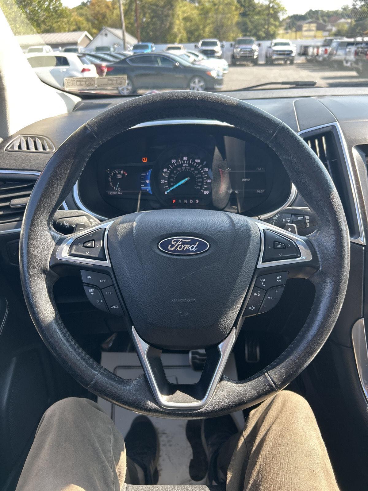 2015 Ford Edge Sport photo 9