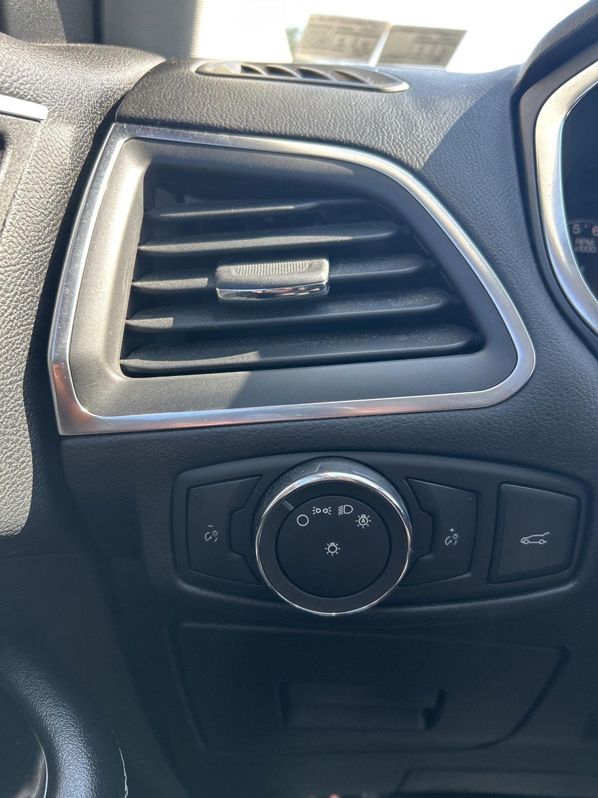 2015 Ford Edge Sport photo 10