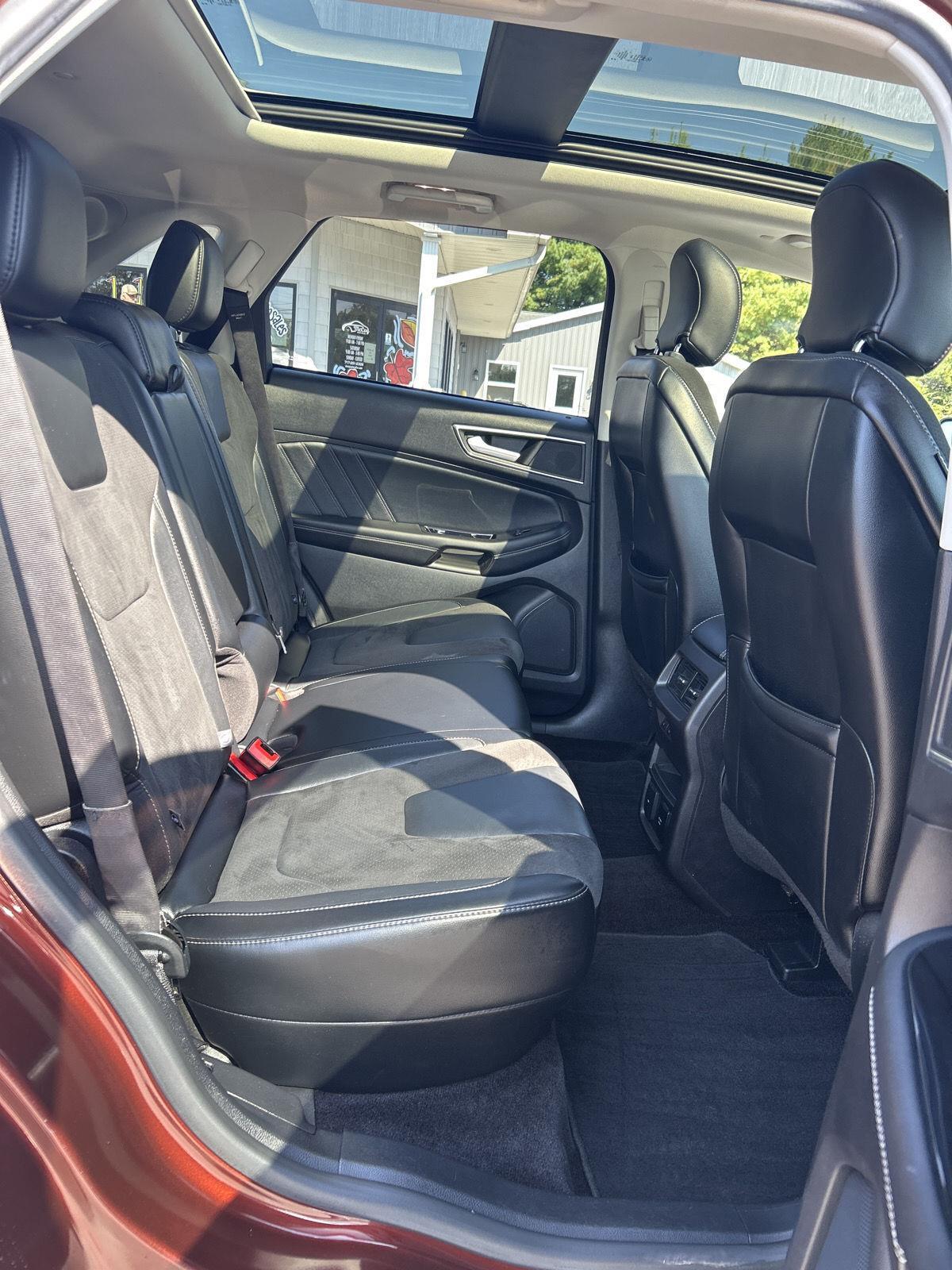 2015 Ford Edge Sport photo 24