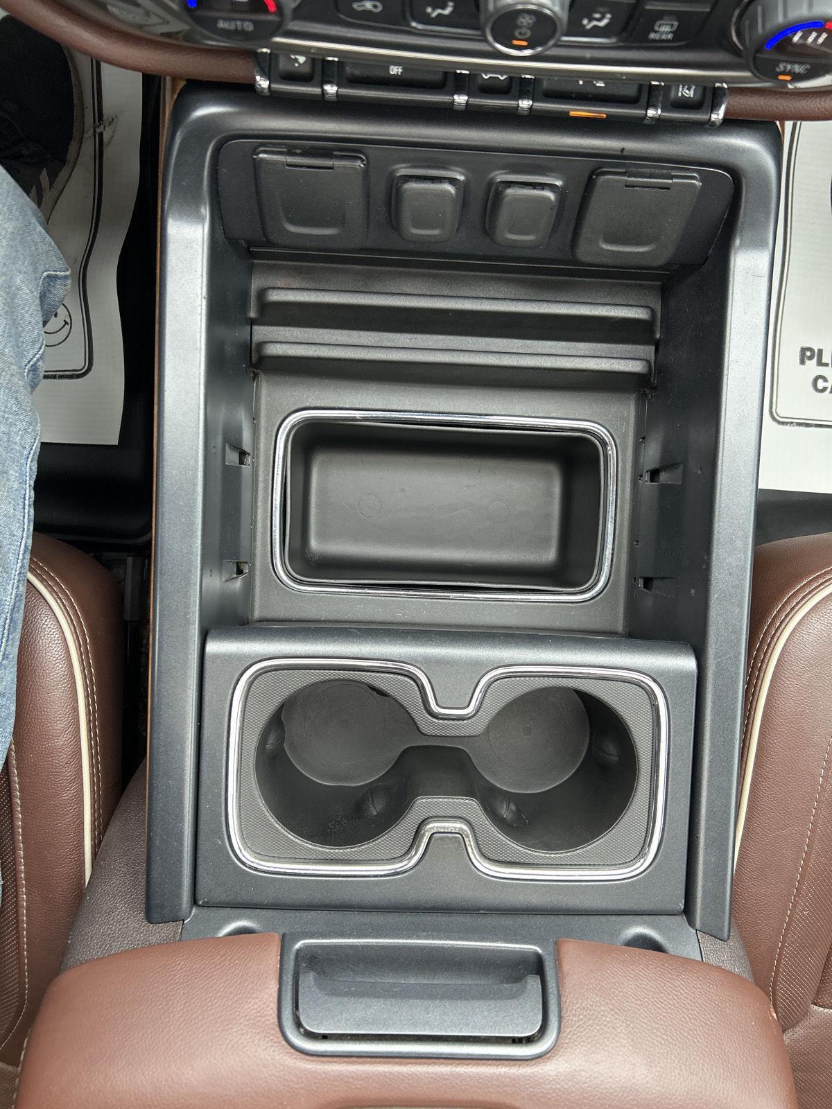 2015 Chevrolet Silverado 1500 High Country photo 15