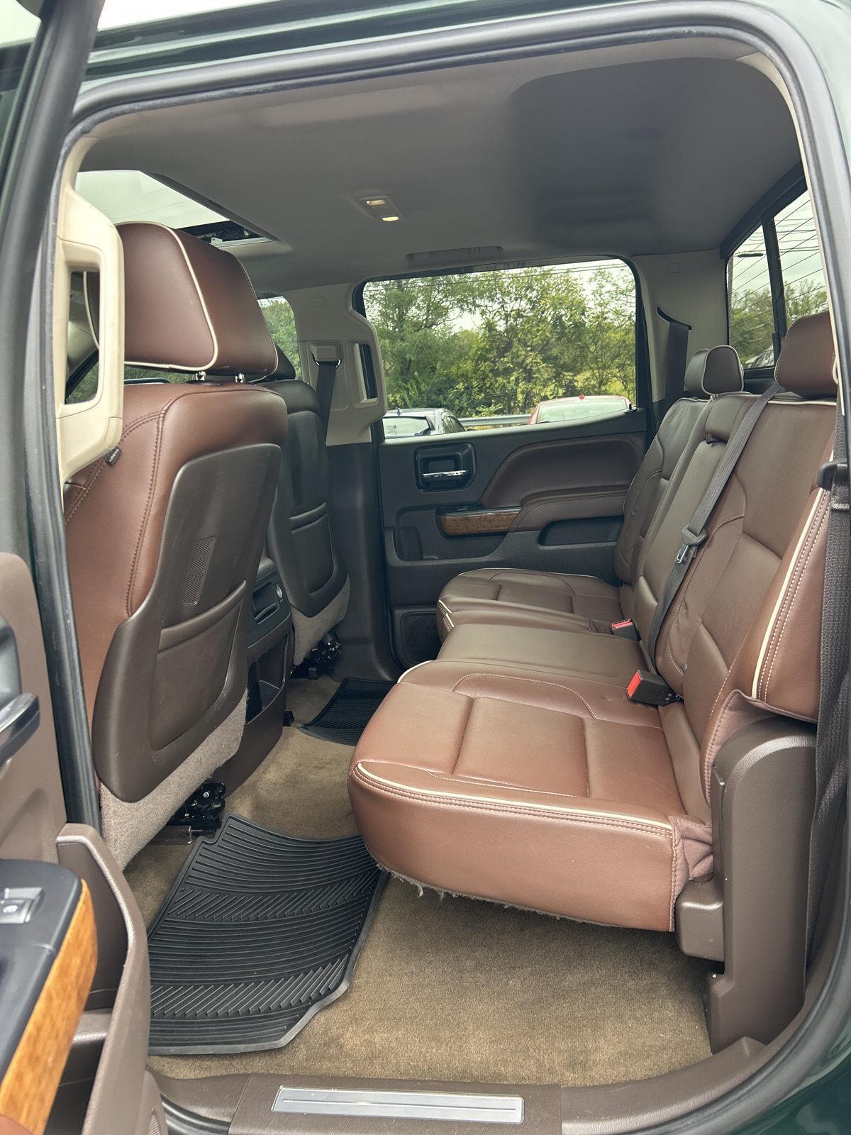 2015 Chevrolet Silverado 1500 High Country photo 19