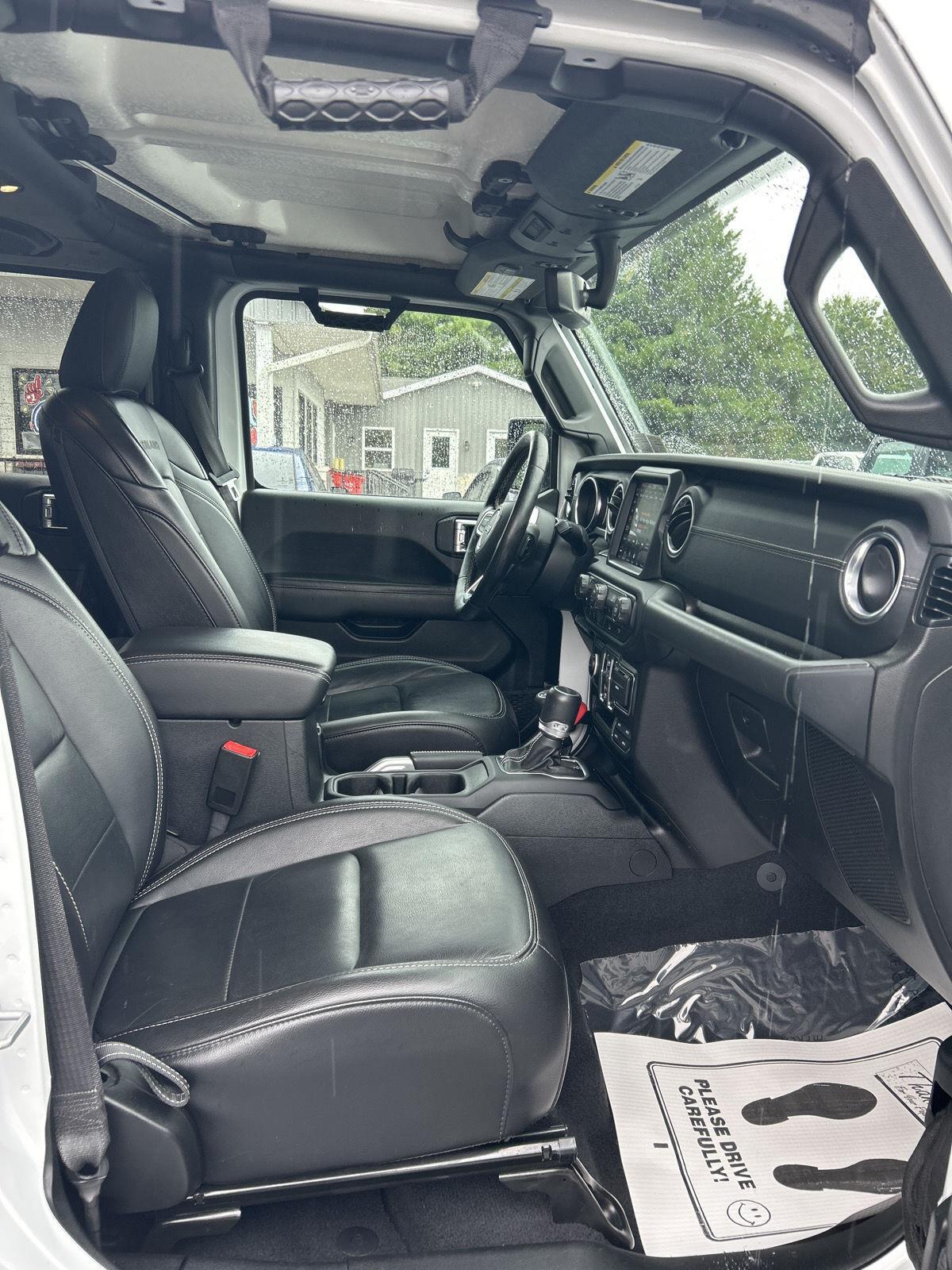 2020 Jeep Gladiator Overland photo 24