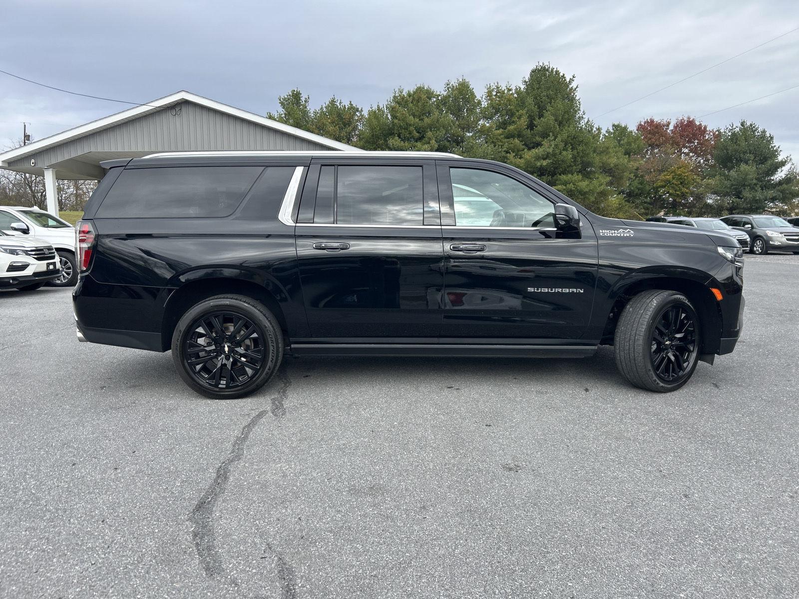 2021 Chevrolet Suburban High Country's photo