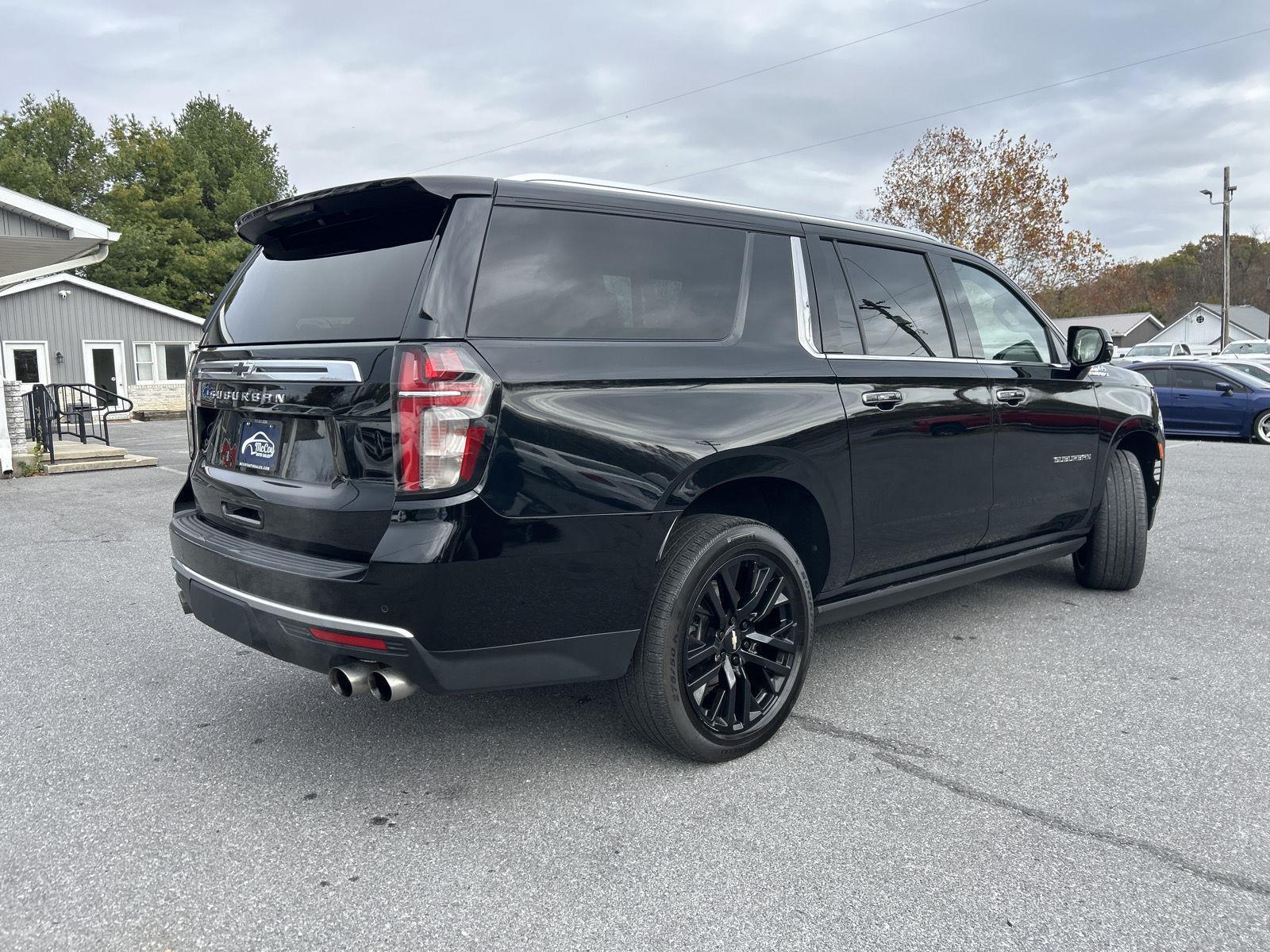 2021 Chevrolet Suburban High Country photo 2