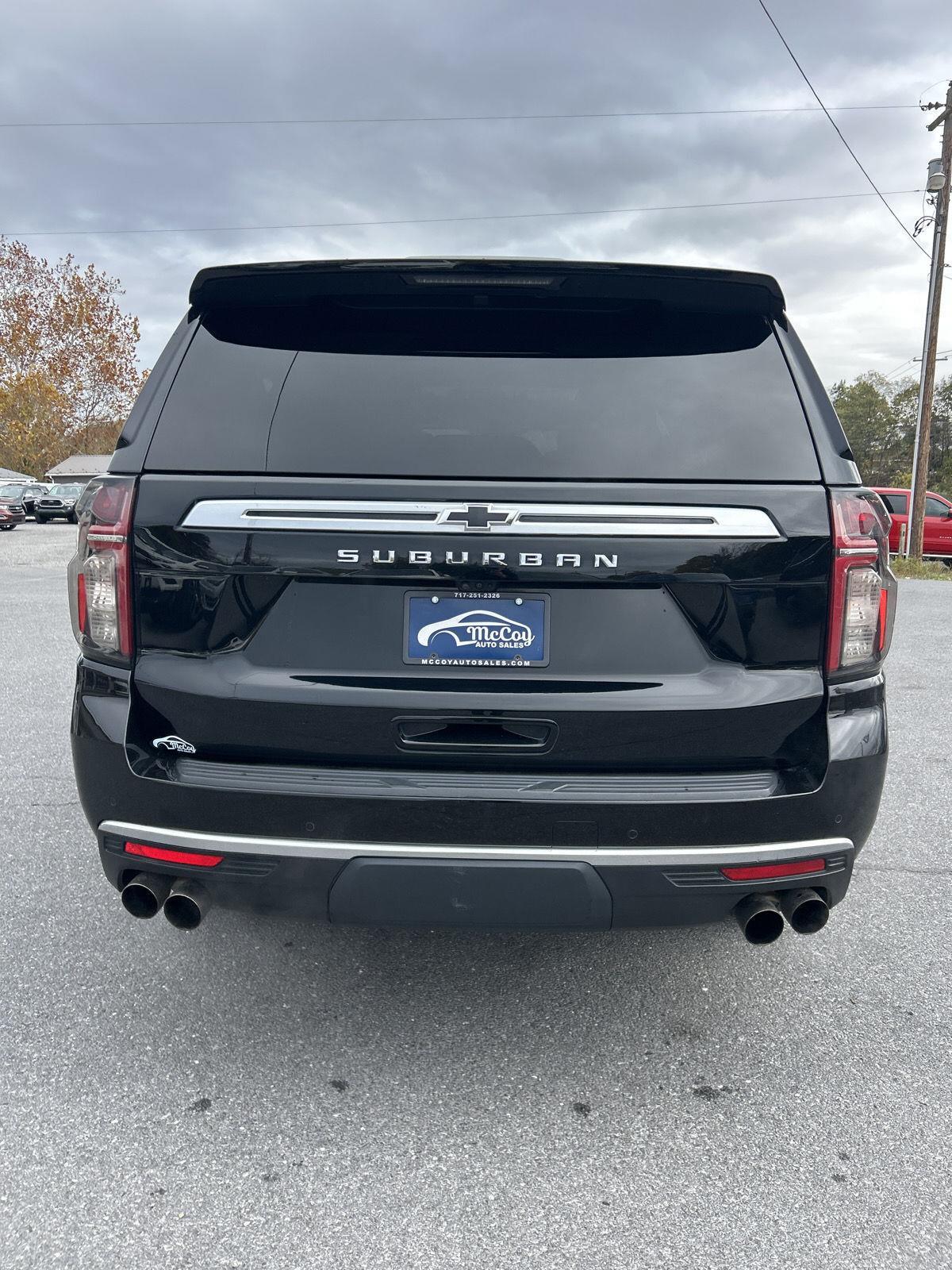 2021 Chevrolet Suburban High Country photo 3