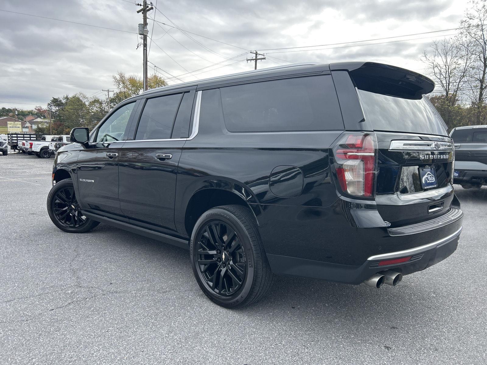2021 Chevrolet Suburban High Country photo 4