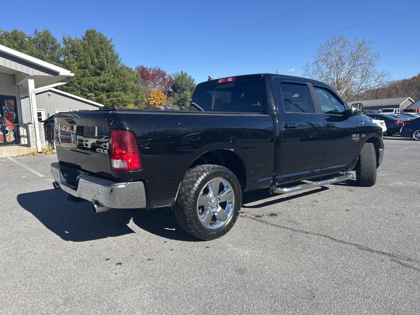 2019 Ram 1500 Classic Big Horn photo 3