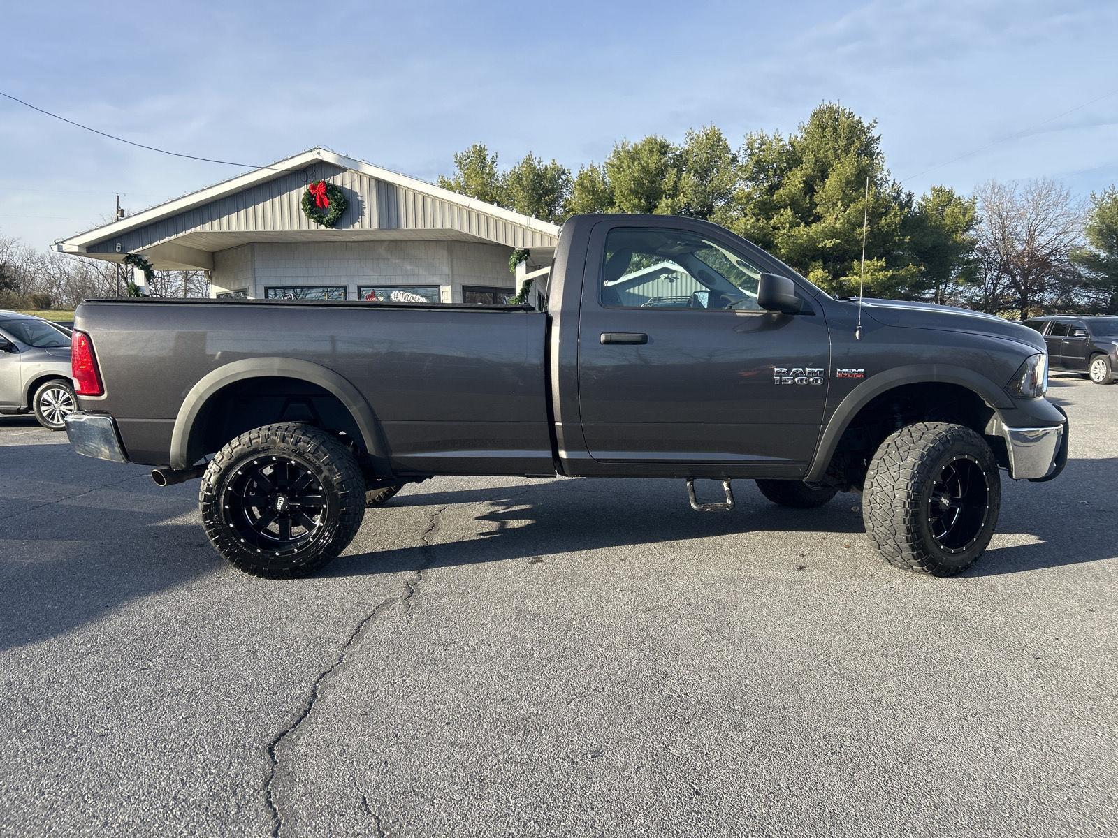2018 Ram 1500 Tradesman photo 2