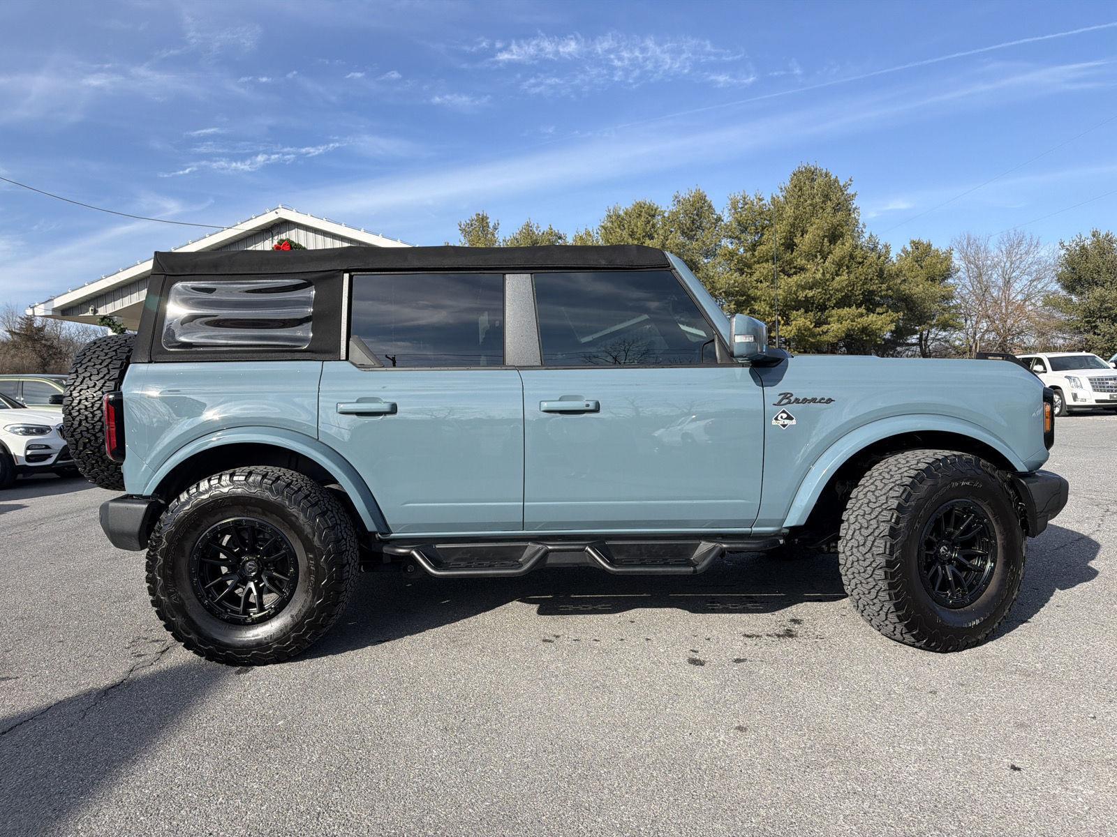 2022 Ford Bronco Outer Banks's photo