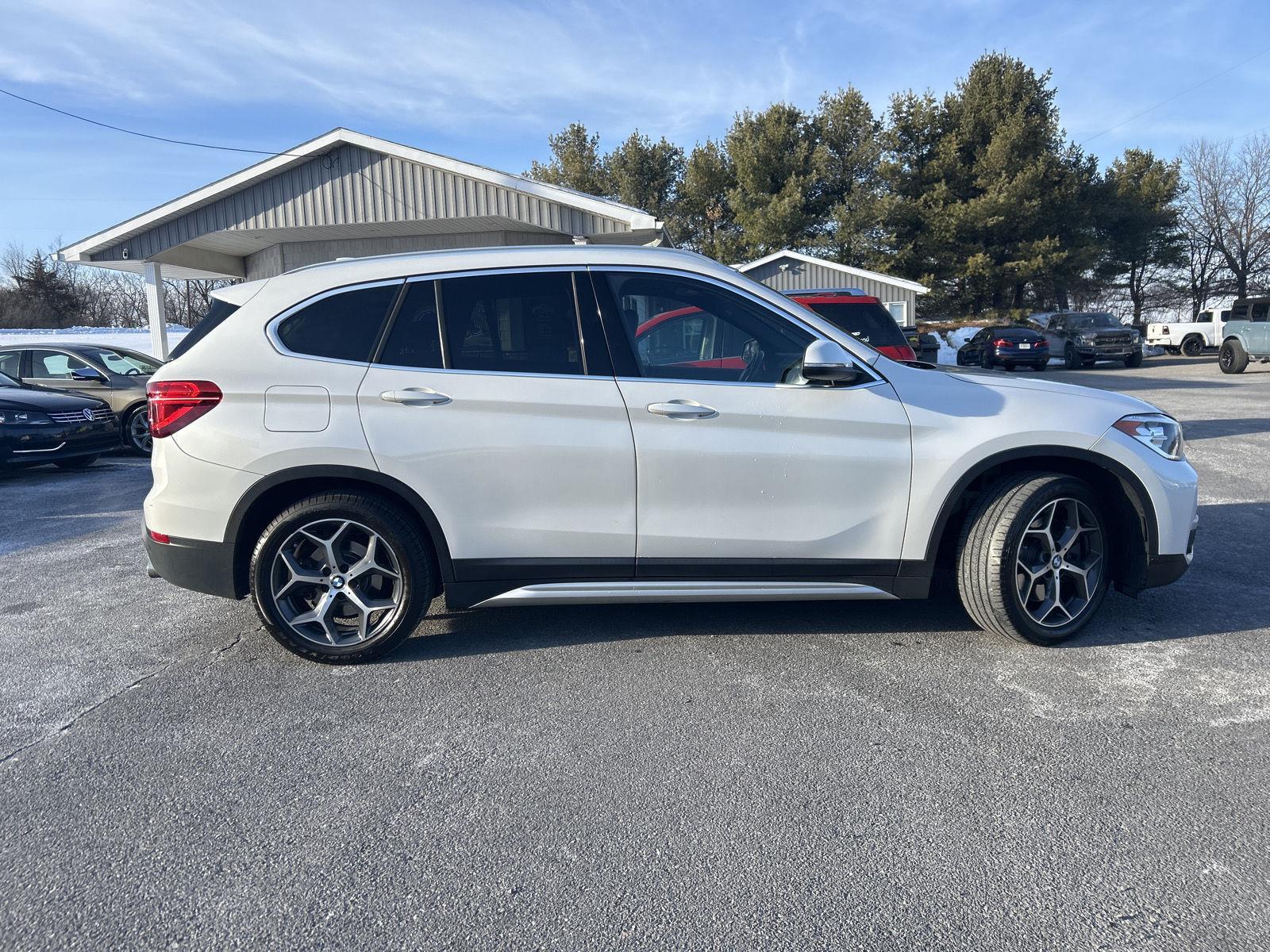 2019 BMW X1 28i