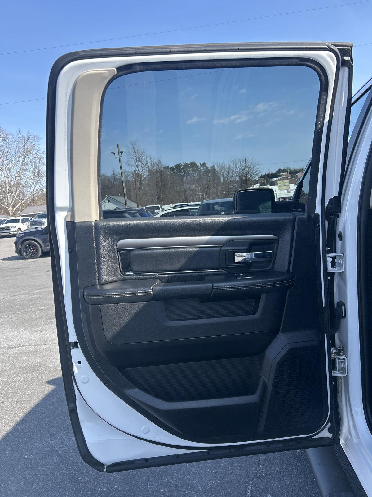 2018 RAM Ram 1500 Pickup Night - Photo 25