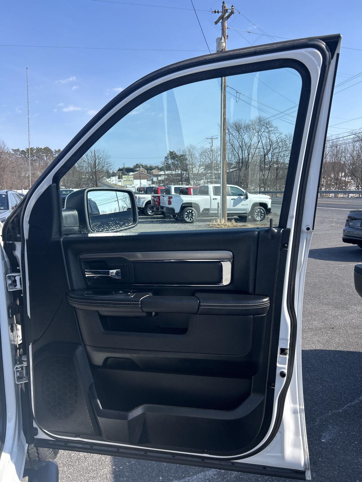 2018 RAM Ram 1500 Pickup Night - Photo 29