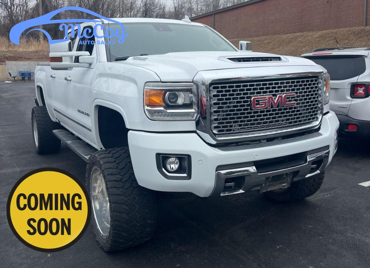 2017 GMC Sierra 2500HD Denali Crew Cab SB 4WD