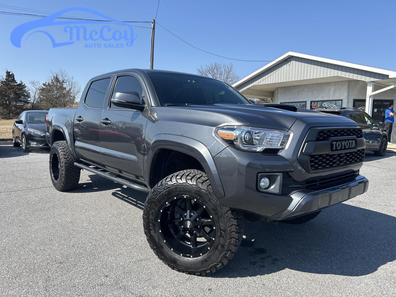 2017 Toyota Tacoma TRD Sport V6 Double Cab 4WD