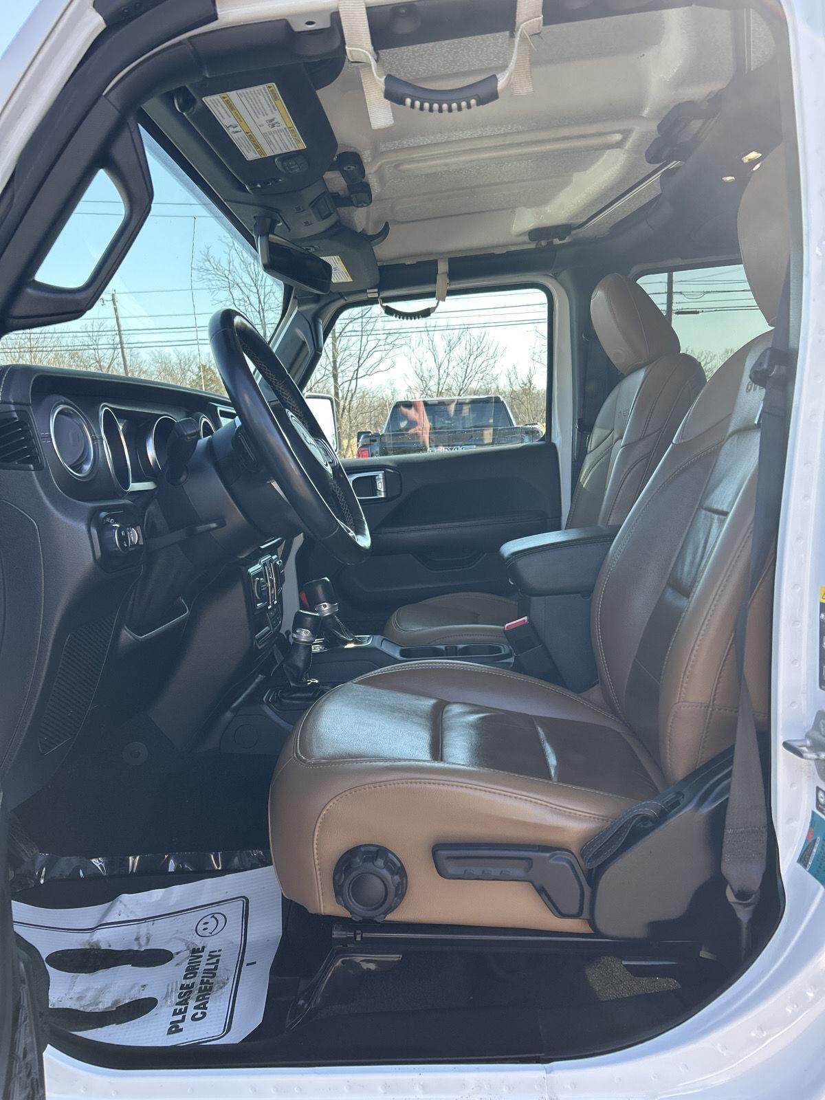 2021 Jeep Gladiator Overland - Photo 17