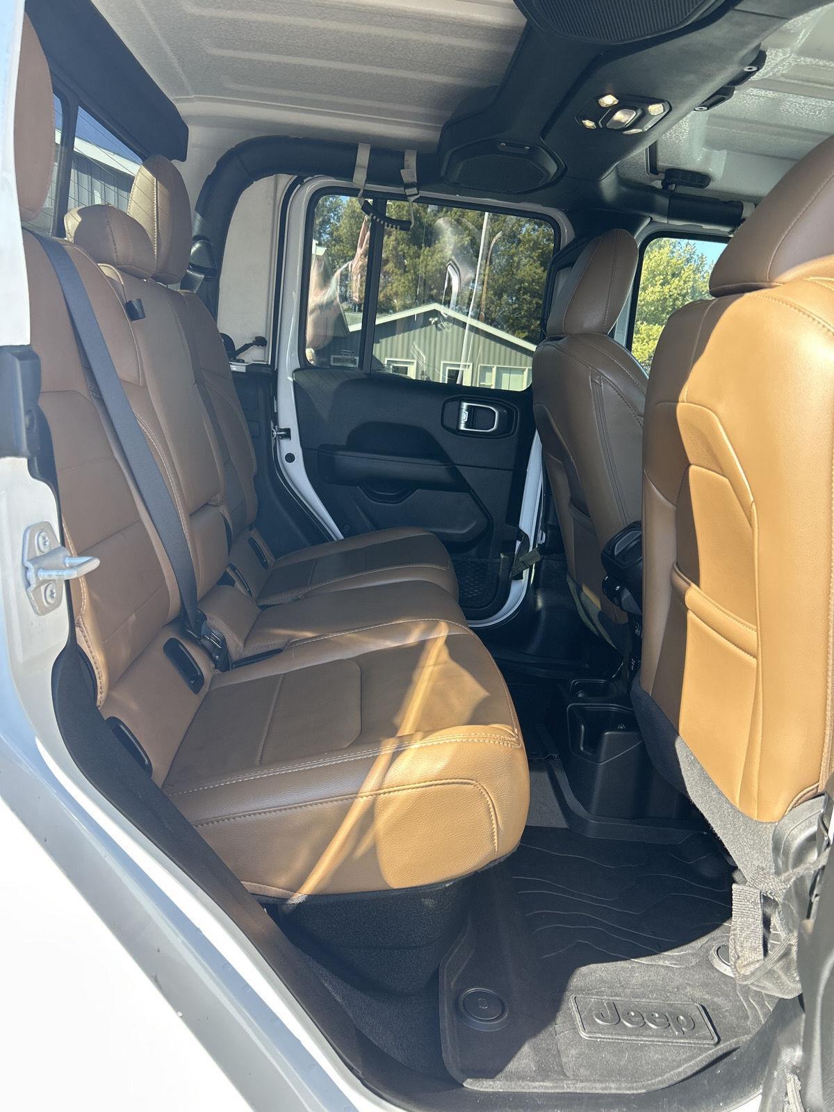 2021 Jeep Gladiator Overland - Photo 23