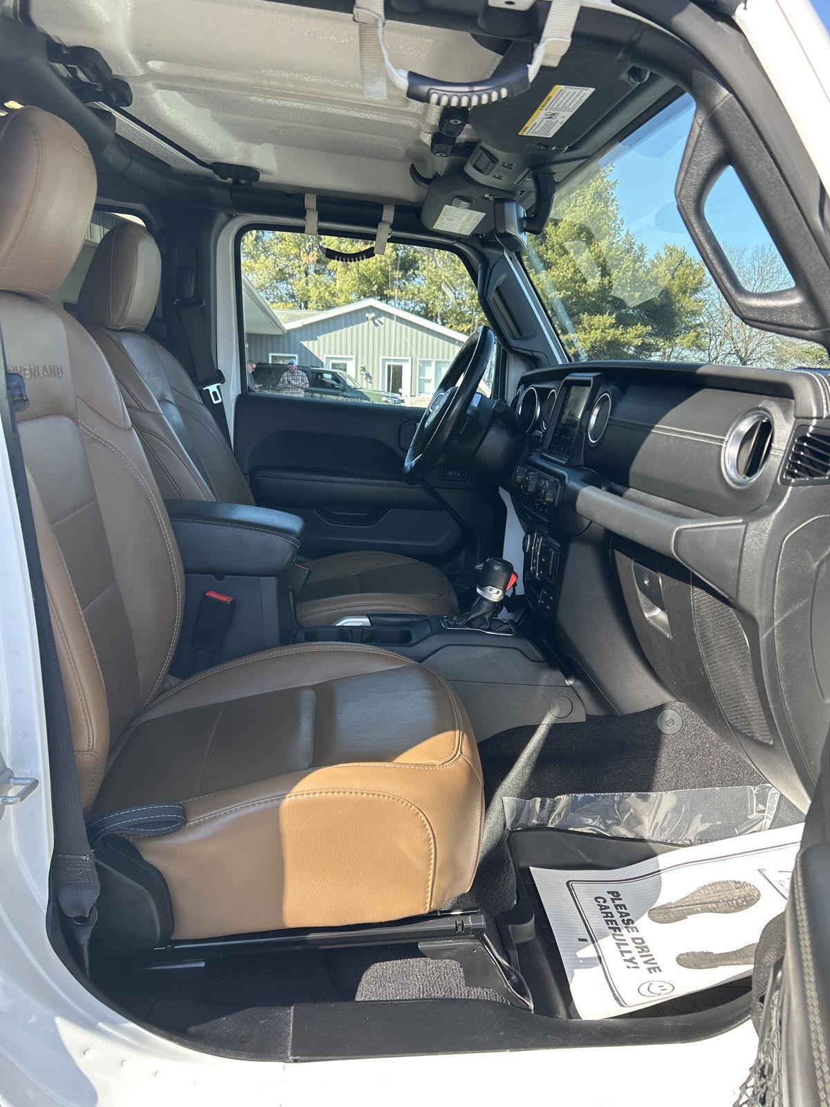 2021 Jeep Gladiator Overland - Photo 25