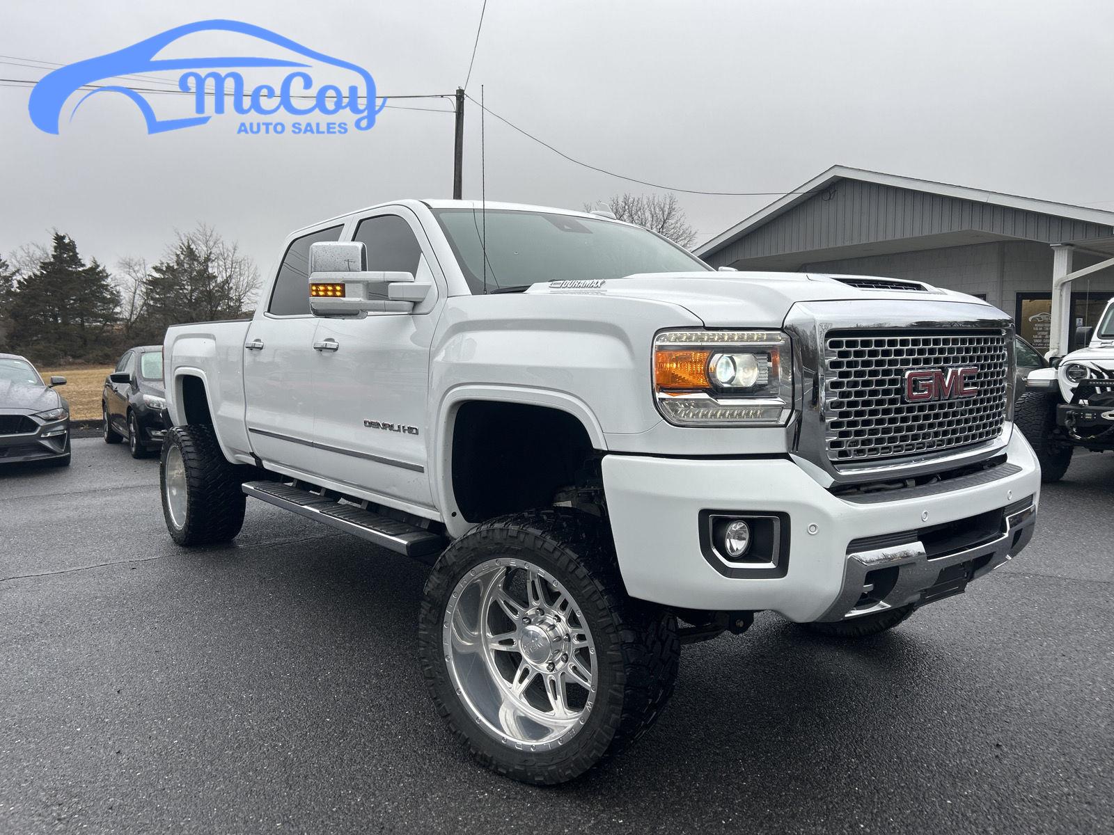 2017 GMC Sierra 2500HD Denali Crew Cab SB 4WD