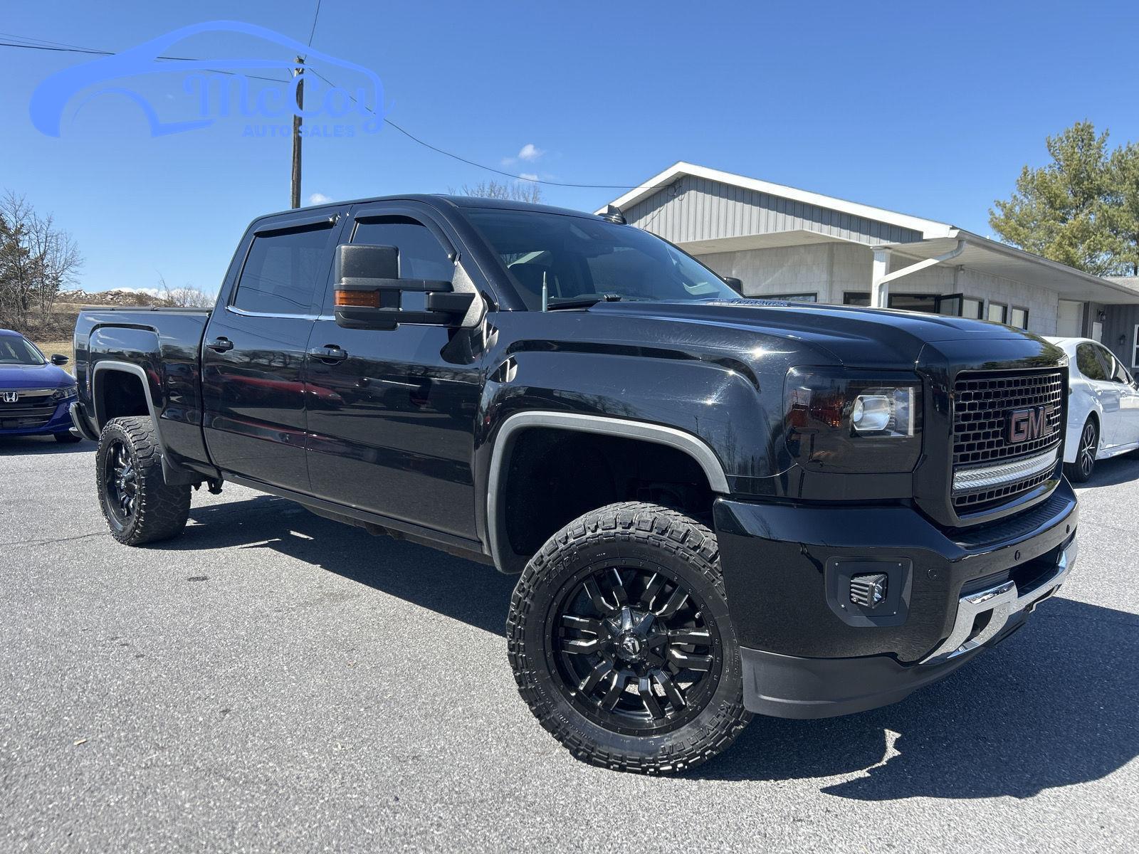 2015 GMC Sierra 2500HD Denali Crew Cab SB 4WD