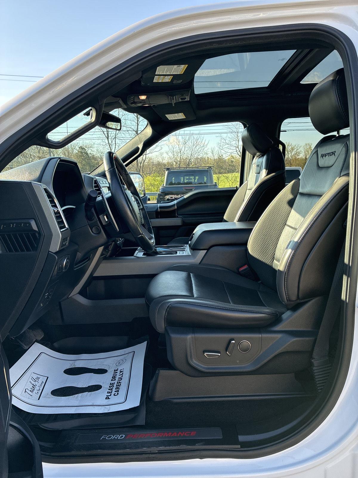 2020 Ford F-150 Raptor - Photo 18