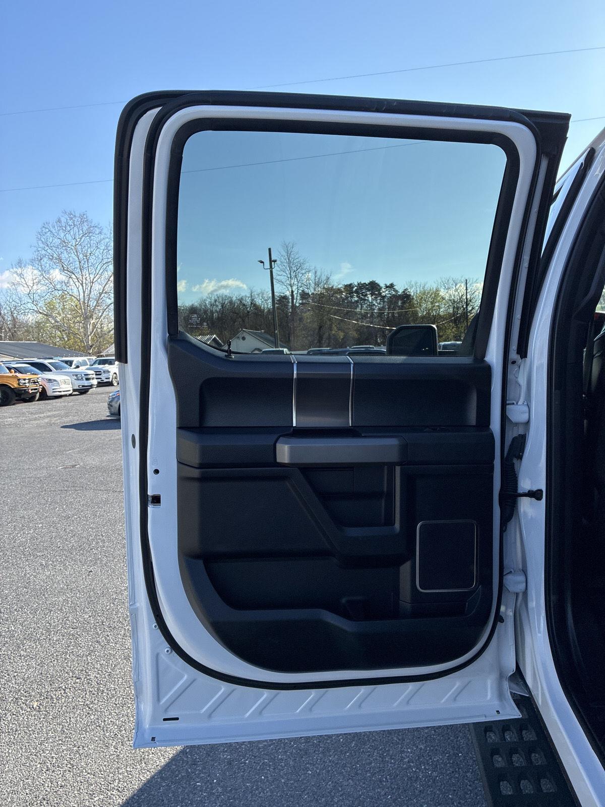 2020 Ford F-150 Raptor - Photo 23