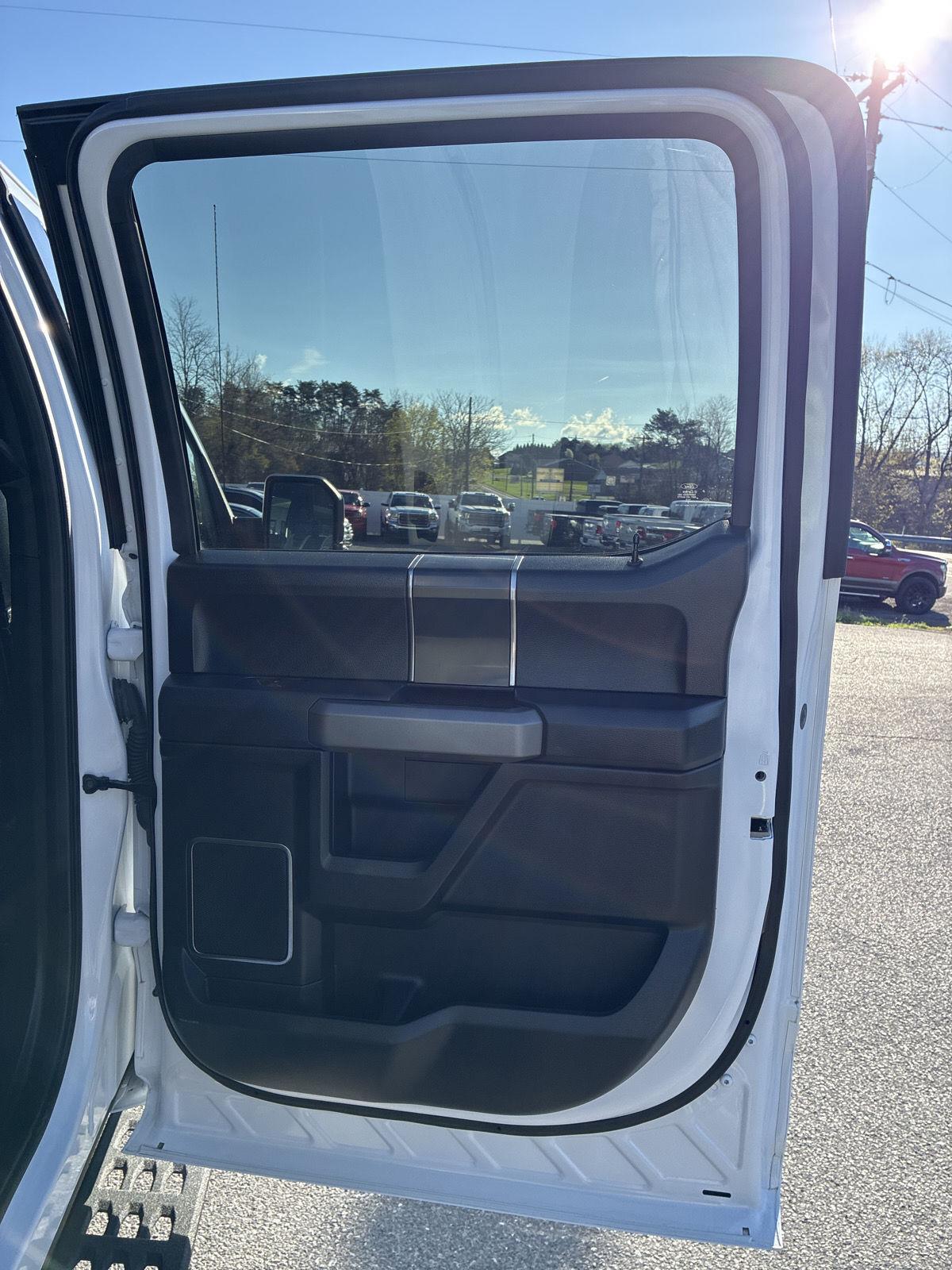 2020 Ford F-150 Raptor - Photo 25