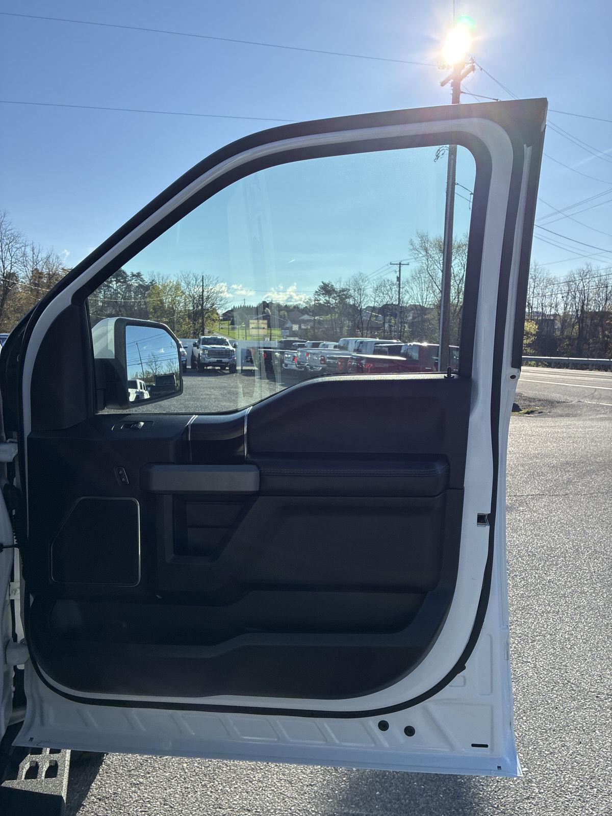 2020 Ford F-150 Raptor - Photo 27
