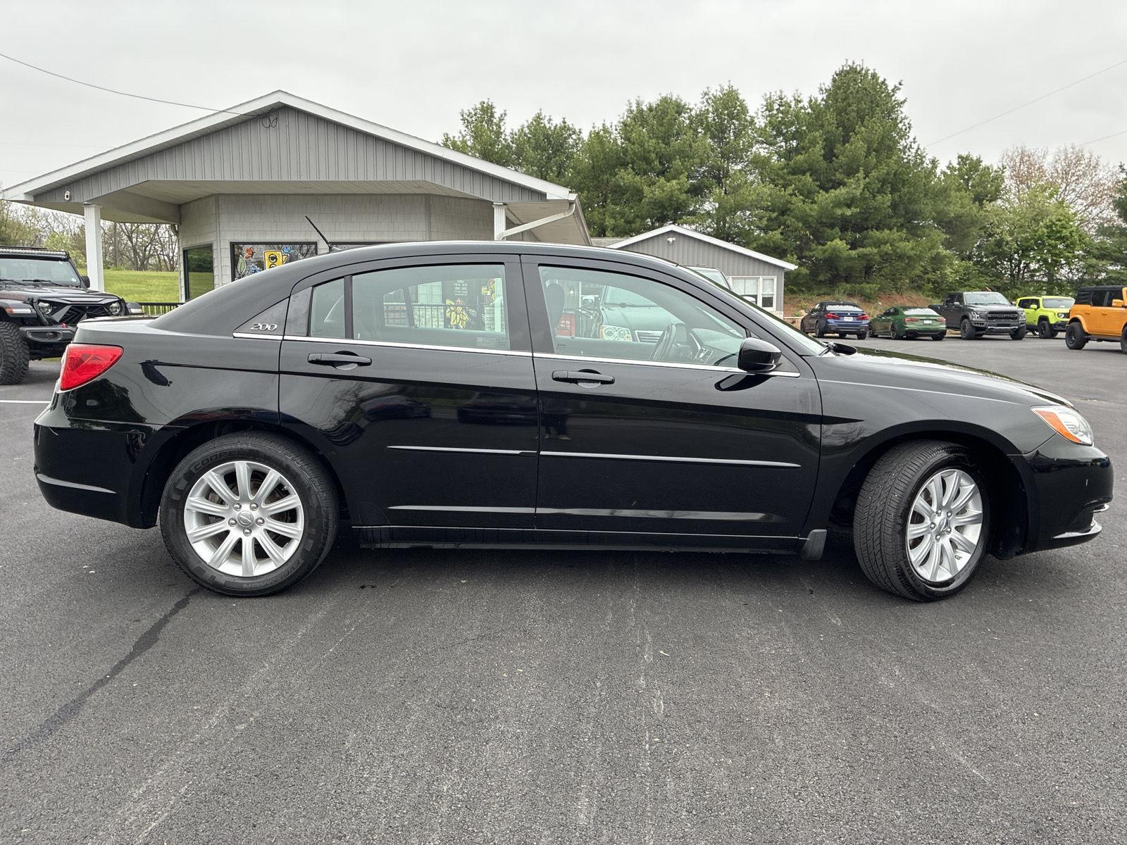 2013 Chrysler 200 Touring