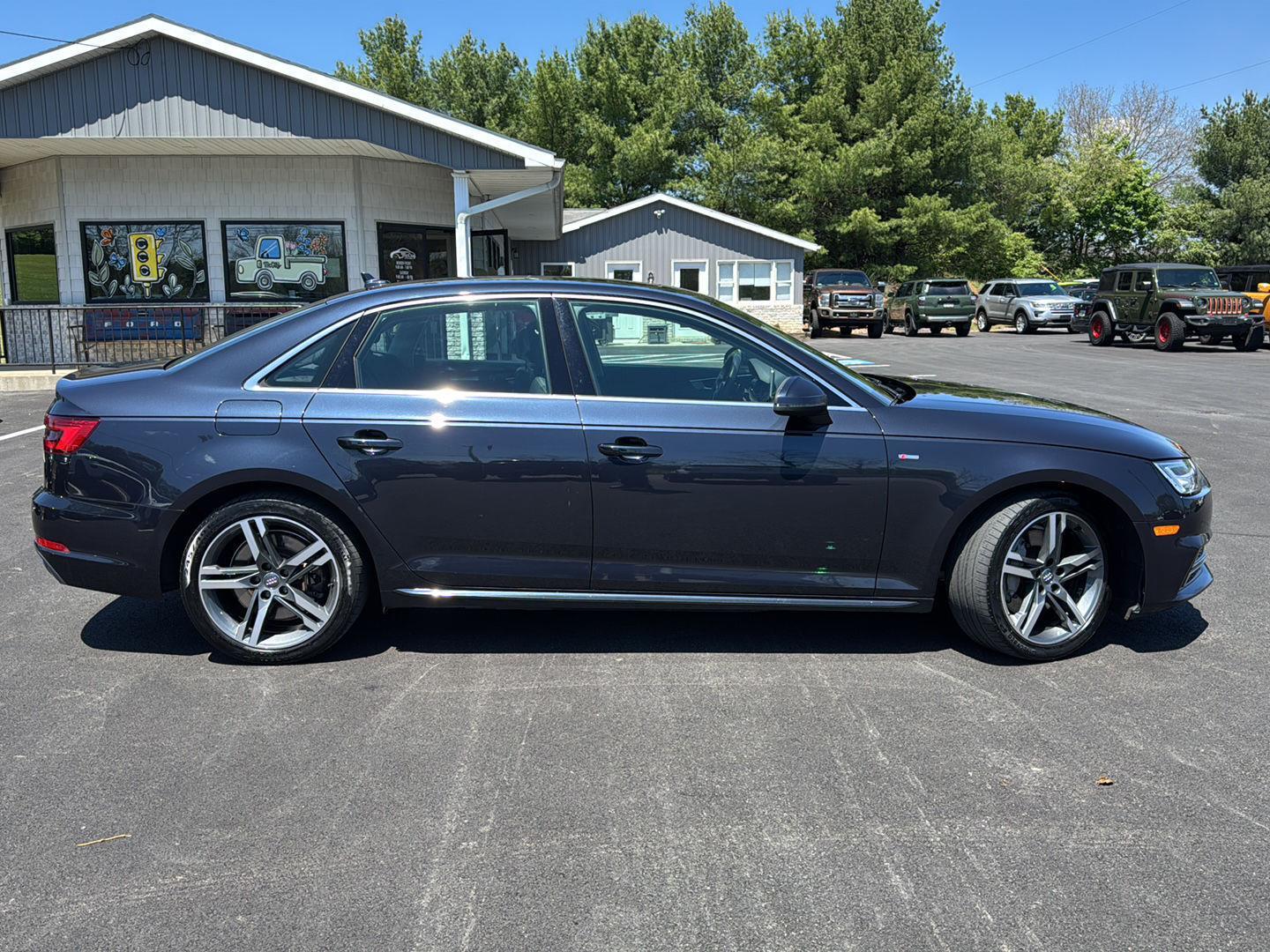 2017 Audi A4 2.0T quattro S tronic Premium Plus's photo