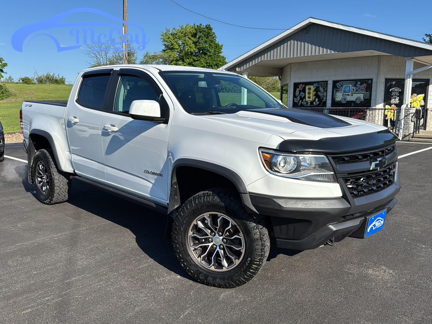 Summit White 2018 Chevrolet Colorado ZR2 Crew Cab 4WD Pickup Truck Four-Wheel Drive 8-Speed Automatic