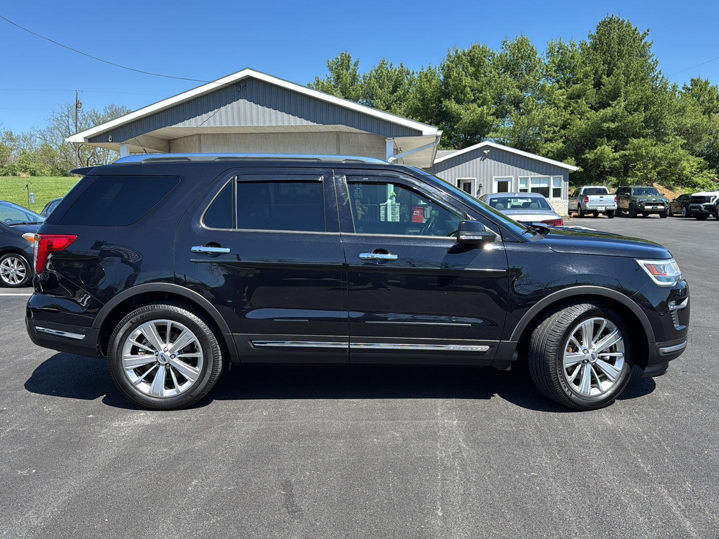 2019 Ford Explorer Limited FWD's photo