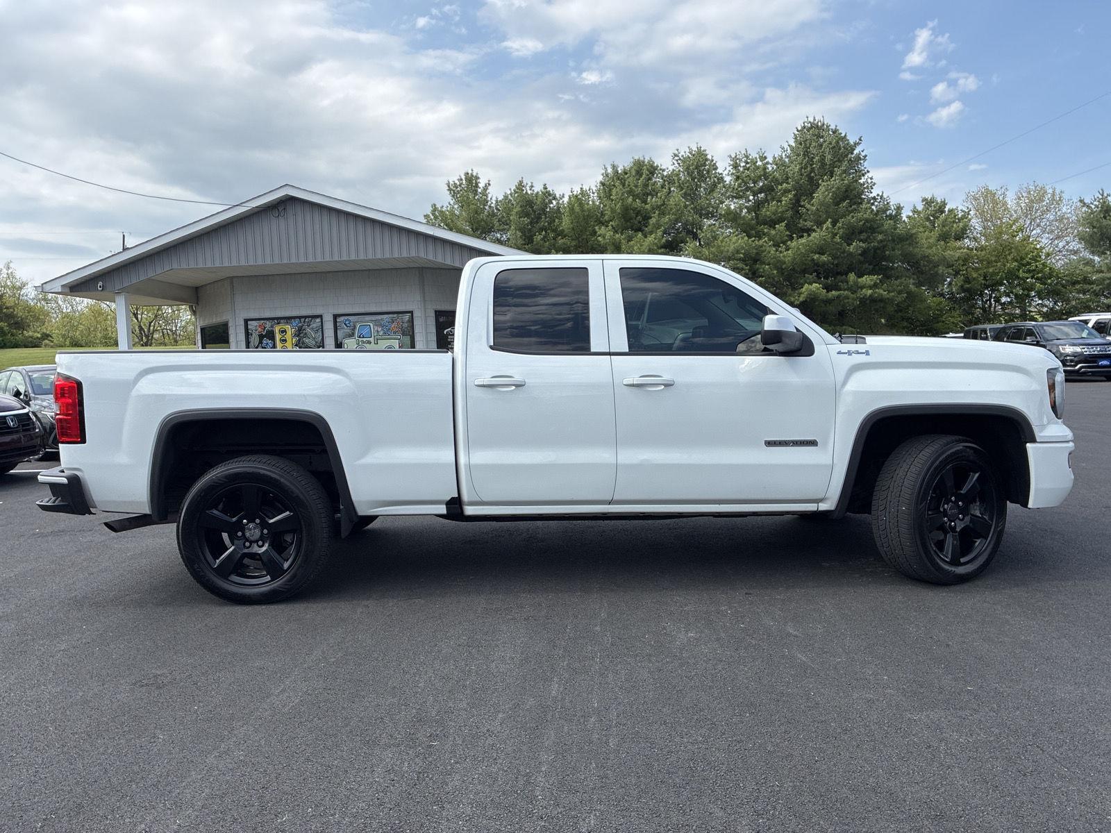 2019 GMC Sierra 4WD Double Cab Standard Box's photo