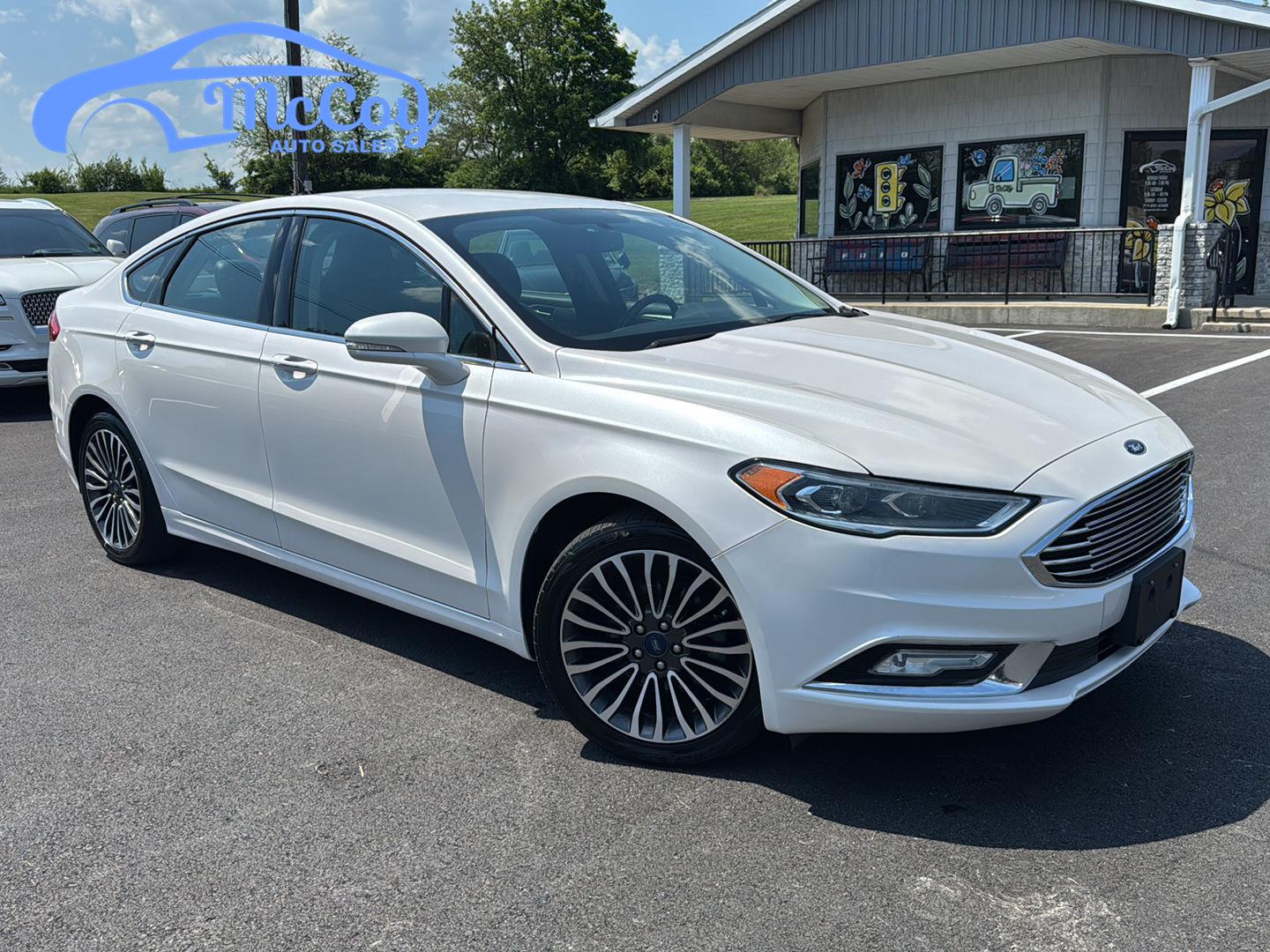 White Platinum Metallic Tri-Coat 2017 Ford Fusion SE AWD Sedan All-Wheel Drive 6-Speed Automatic
