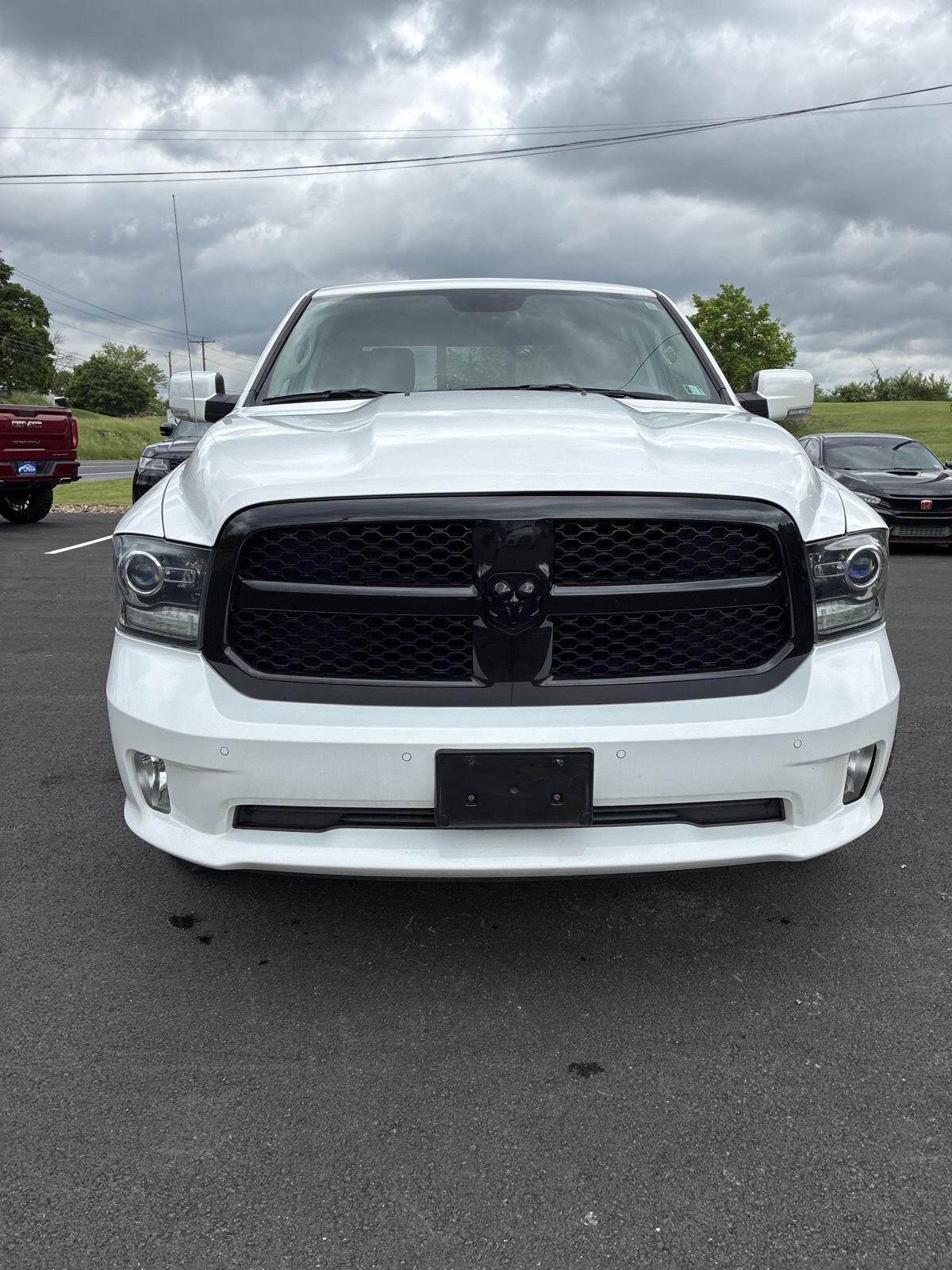 2018 RAM Ram 1500 Pickup Night - Photo 9